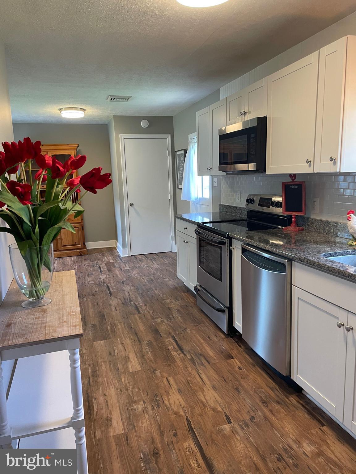 HAMBROOKS - Residential