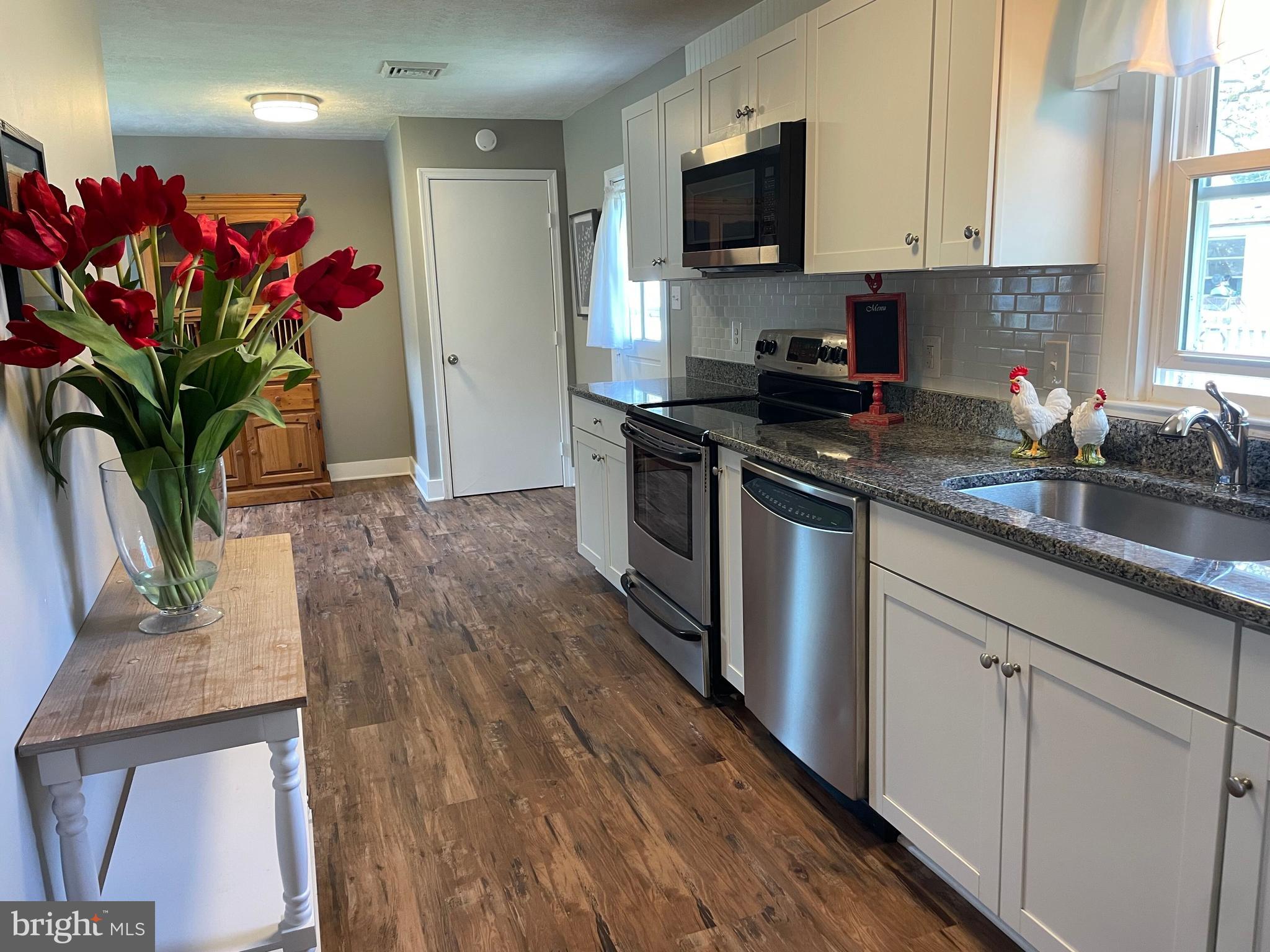 HAMBROOKS - Residential