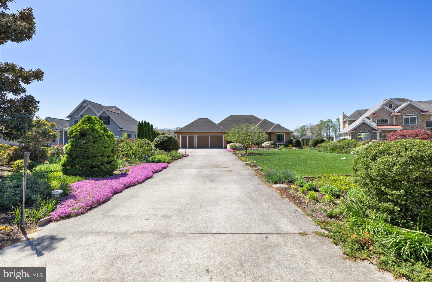 23096 LAKEWOOD CIRCLE