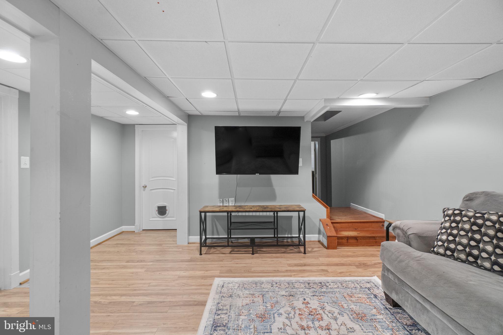 HILLSDALE - Residential