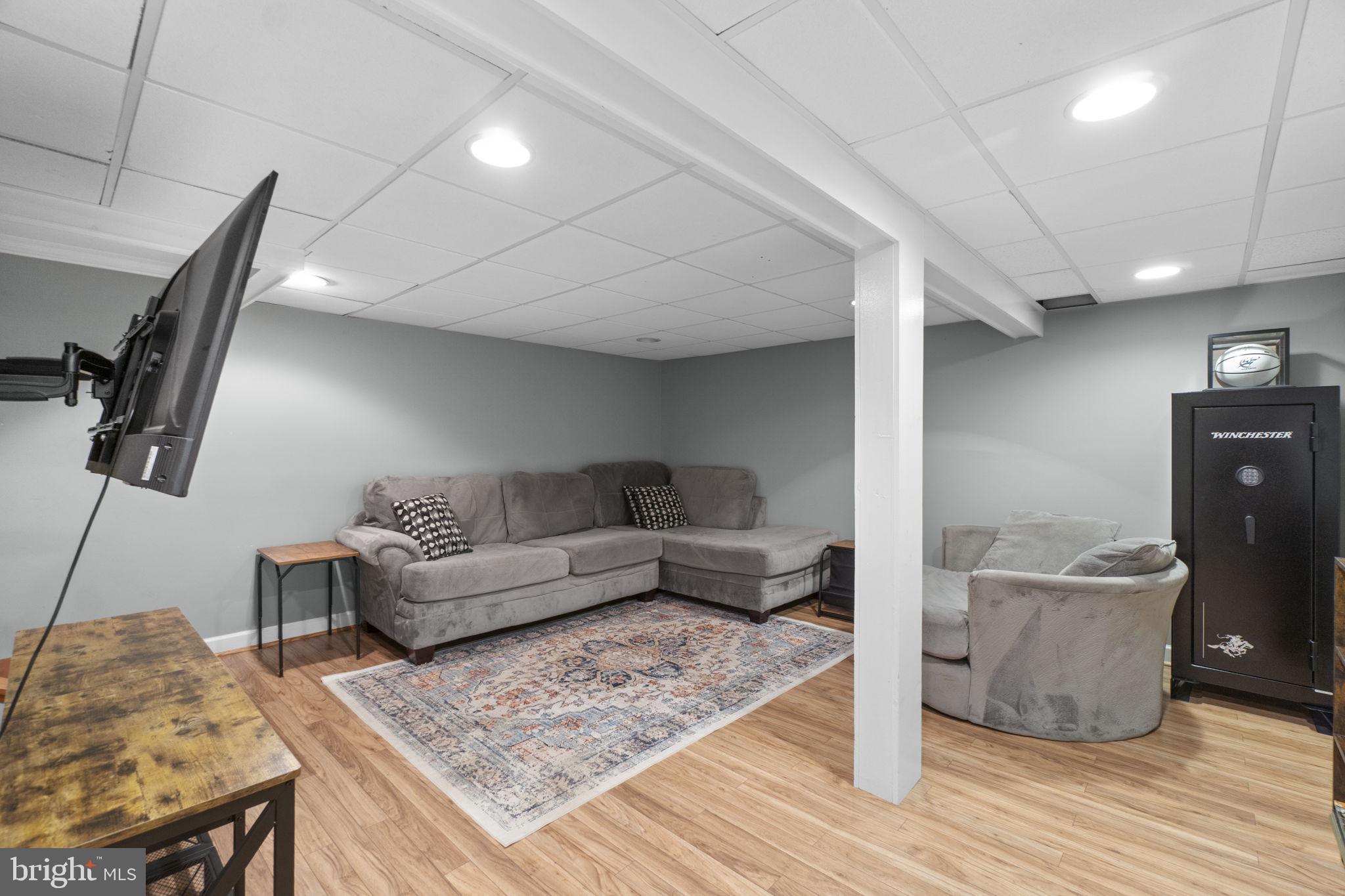 HILLSDALE - Residential