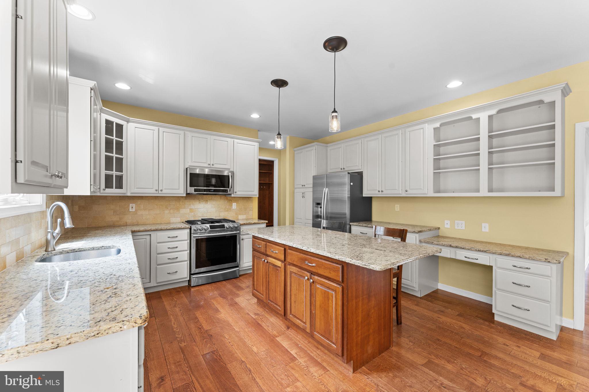 WILLISTOWN ACRES - Residential