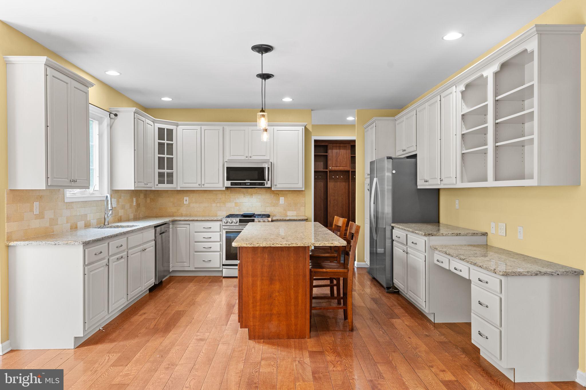 WILLISTOWN ACRES - Residential