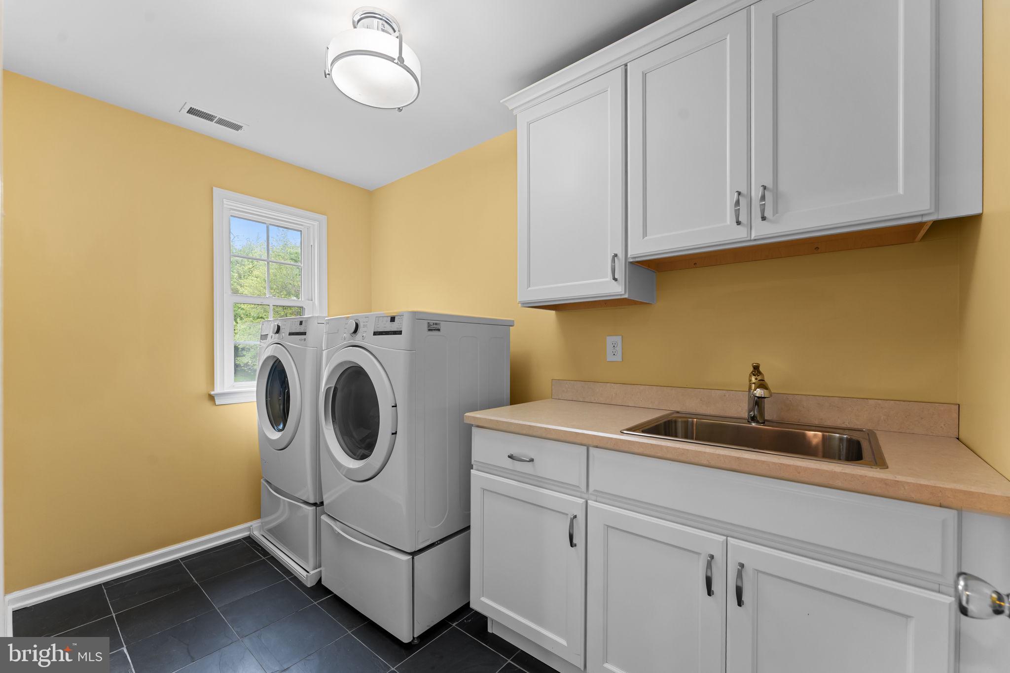 WILLISTOWN ACRES - Residential