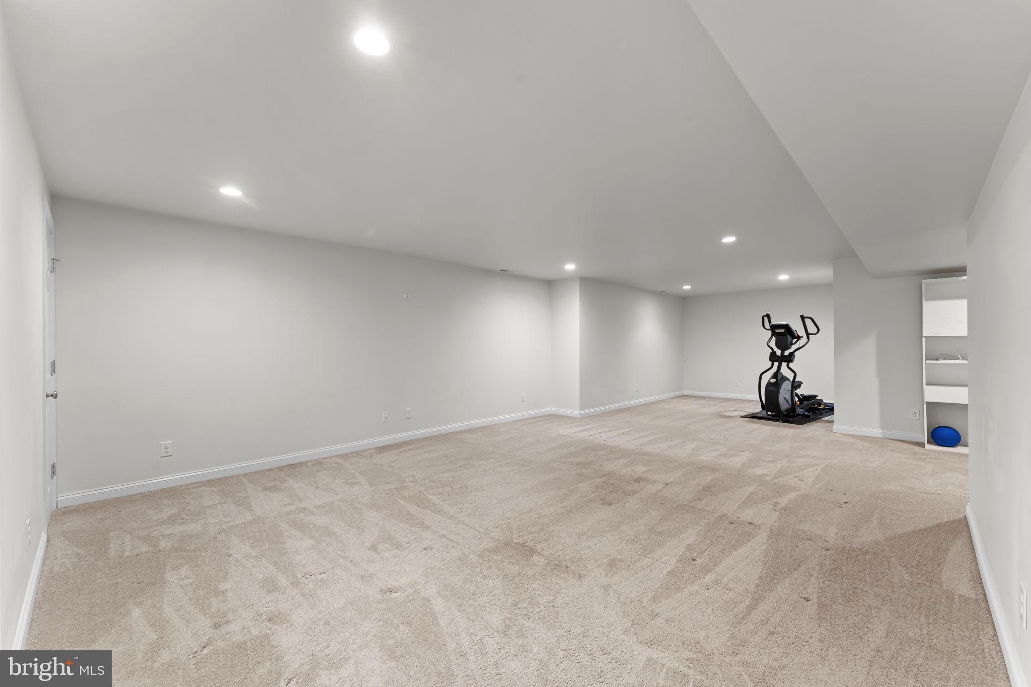 WILLISTOWN ACRES - Residential