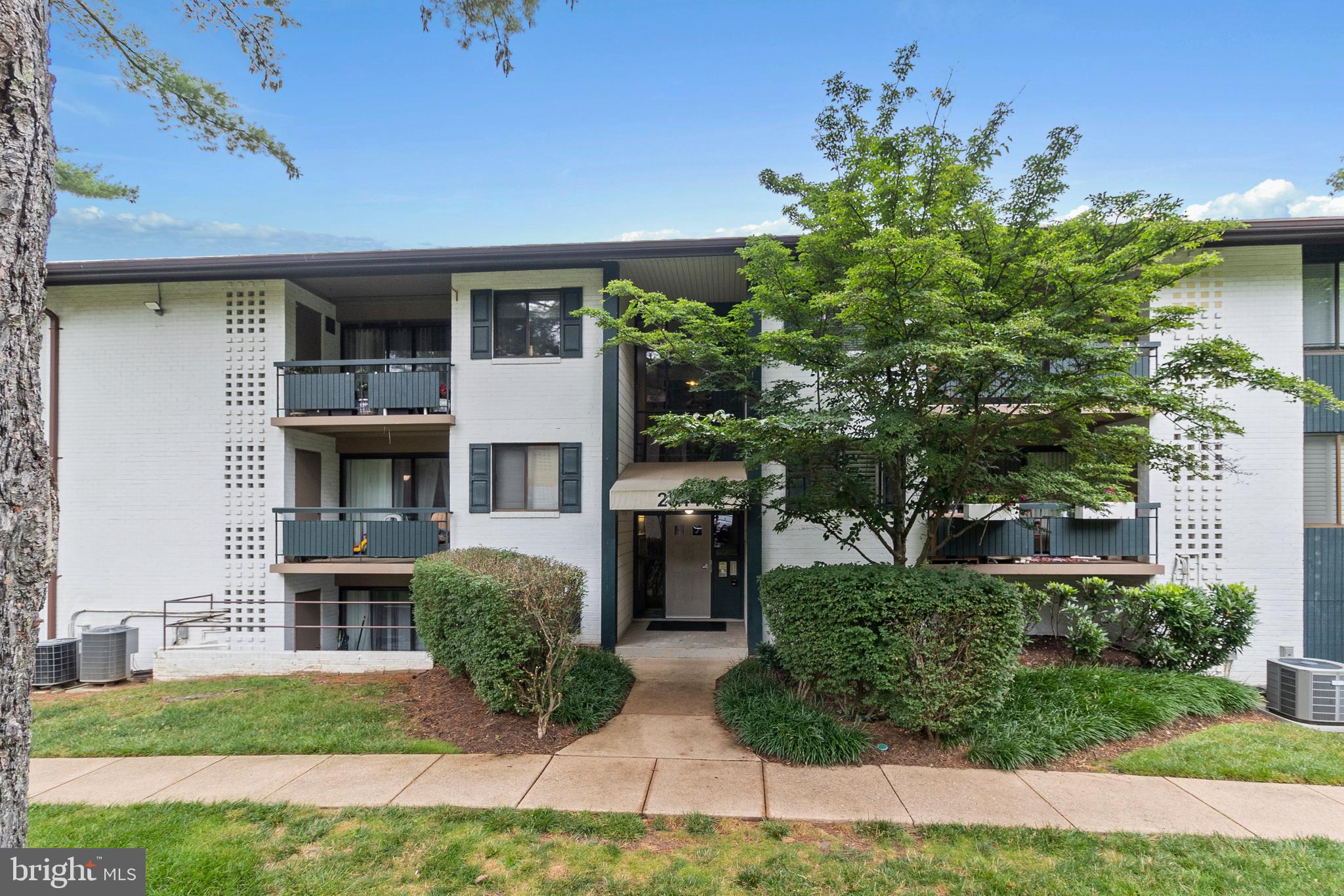 FAIRFIELD COMMONS - Residential