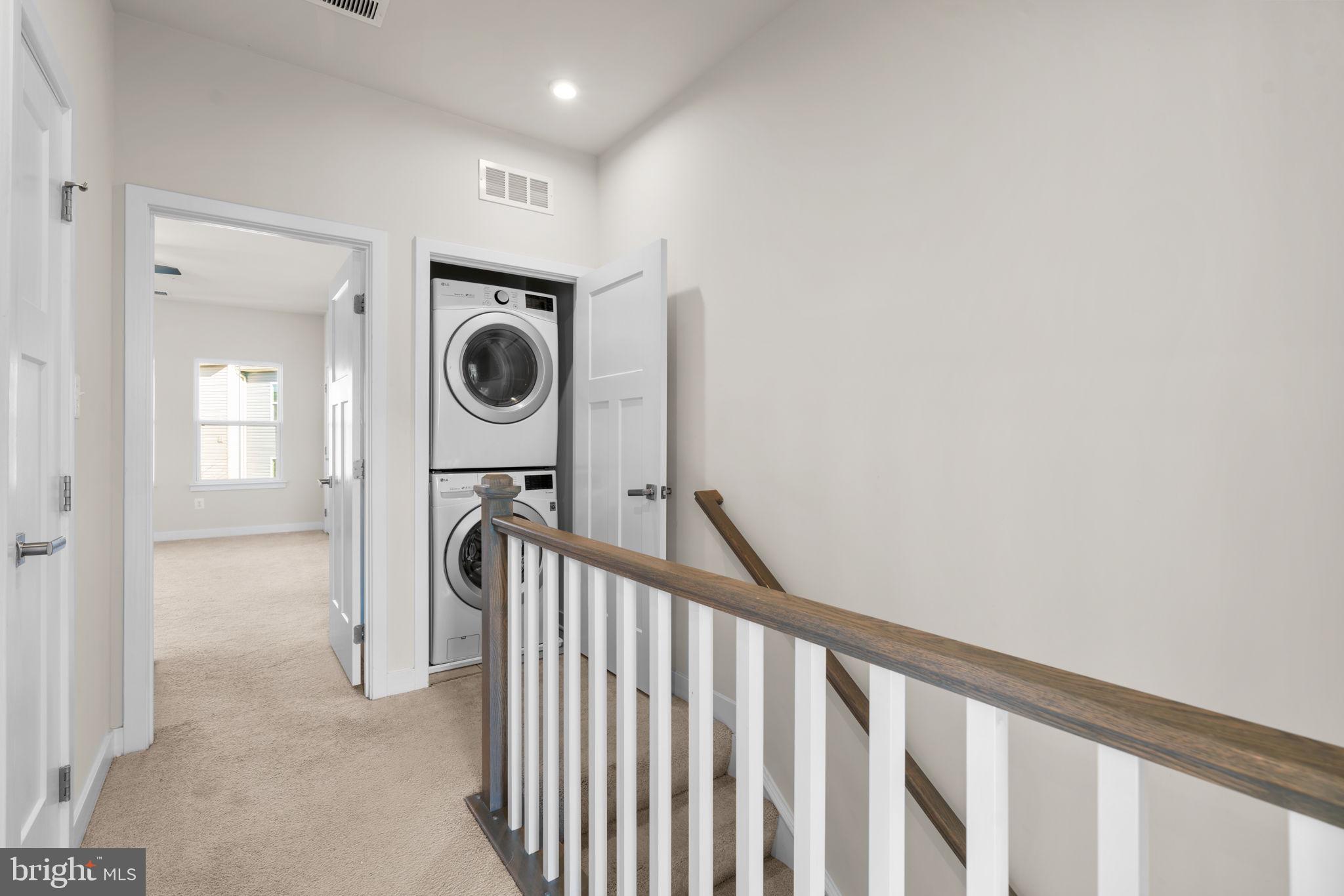 CREEKSIDE VILLAGE AT TANYARD SPRINGS - Residential