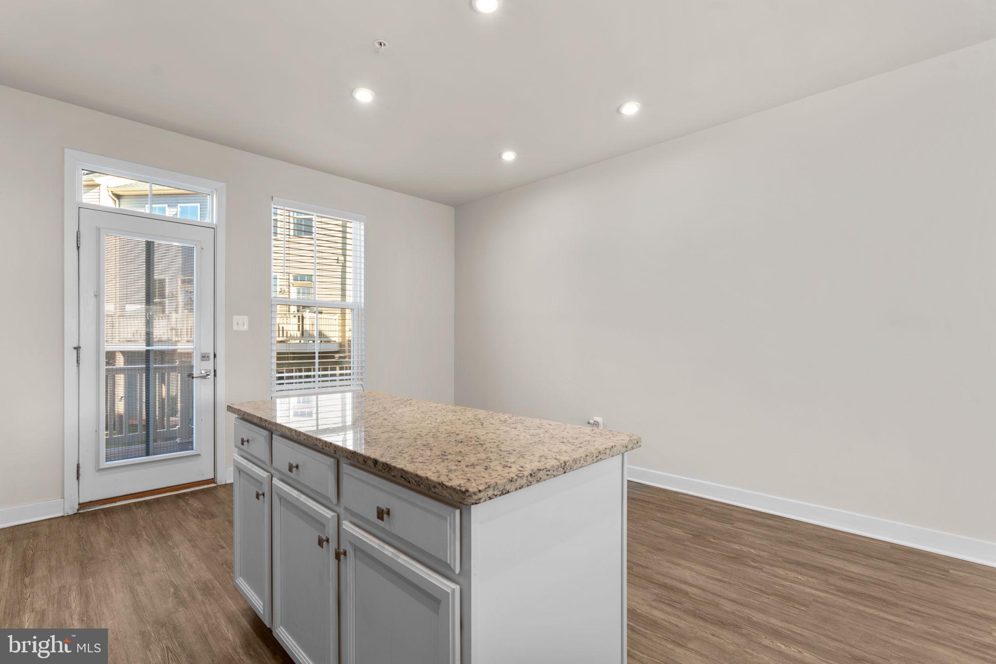 CREEKSIDE VILLAGE AT TANYARD SPRINGS - Residential