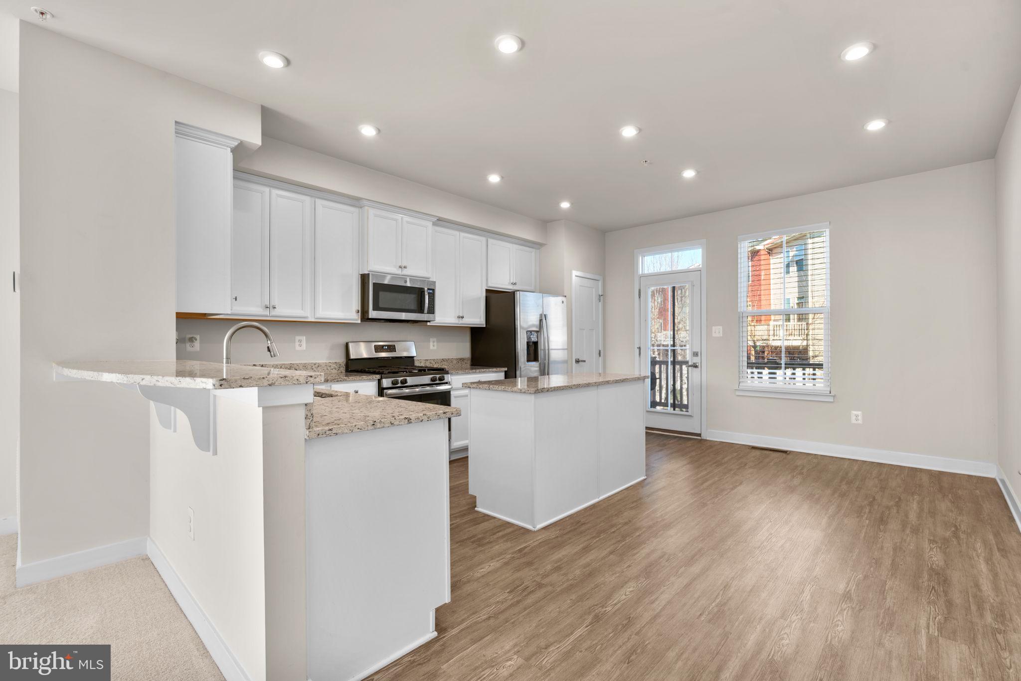 CREEKSIDE VILLAGE AT TANYARD SPRINGS - Residential