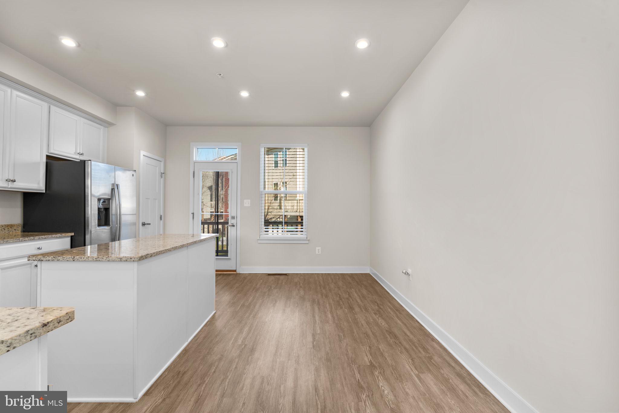 CREEKSIDE VILLAGE AT TANYARD SPRINGS - Residential