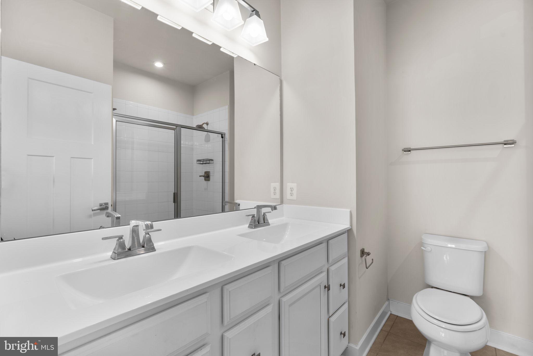 CREEKSIDE VILLAGE AT TANYARD SPRINGS - Residential