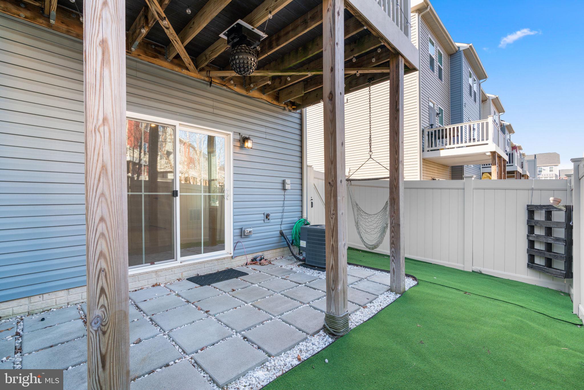 CREEKSIDE VILLAGE AT TANYARD SPRINGS - Residential