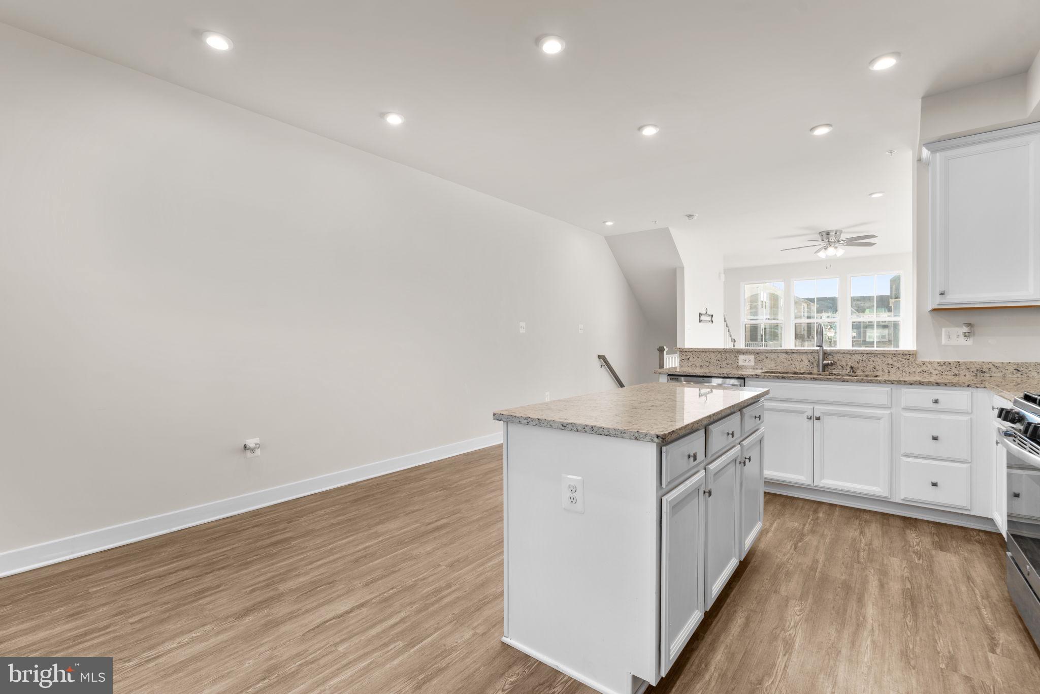 CREEKSIDE VILLAGE AT TANYARD SPRINGS - Residential