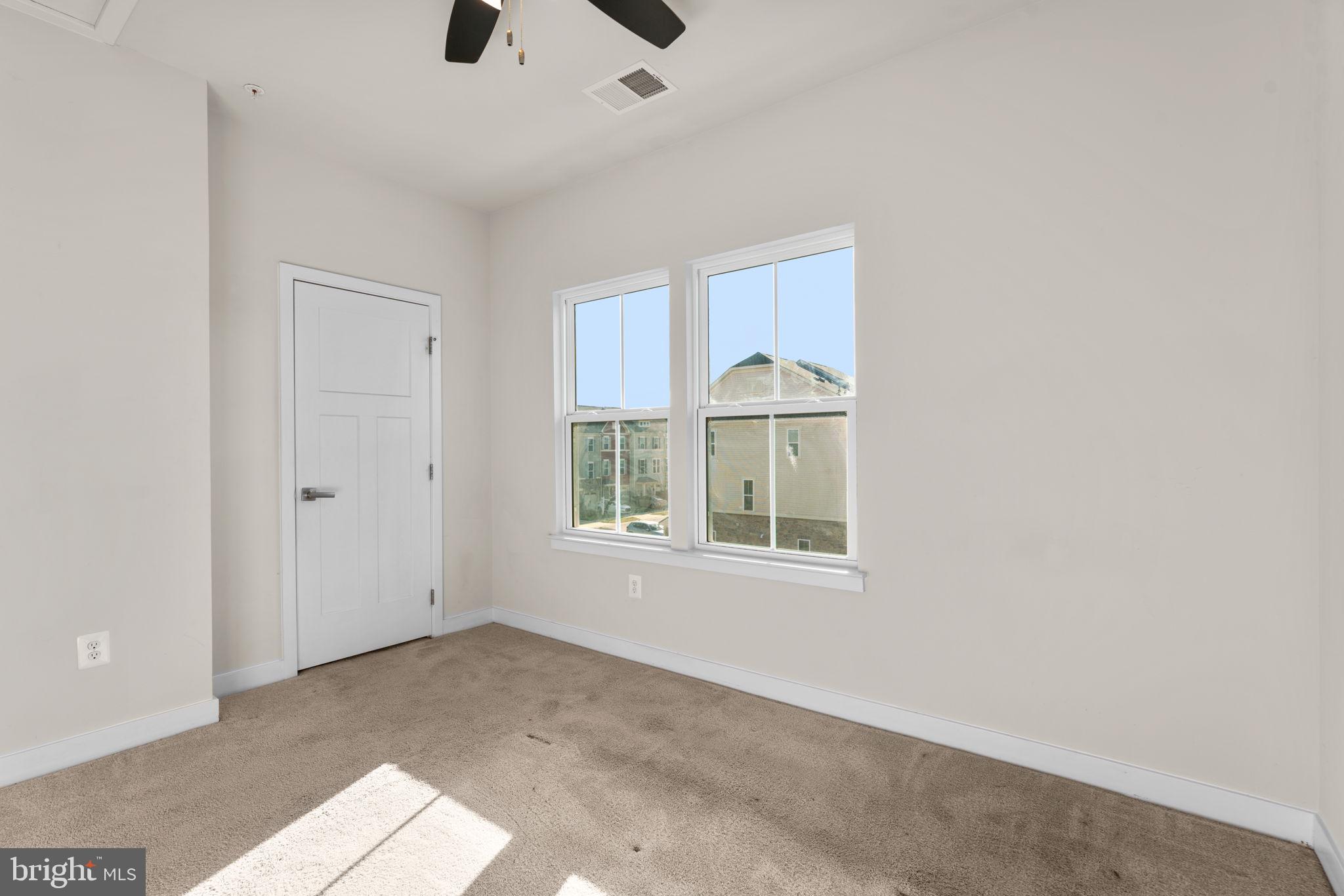 CREEKSIDE VILLAGE AT TANYARD SPRINGS - Residential