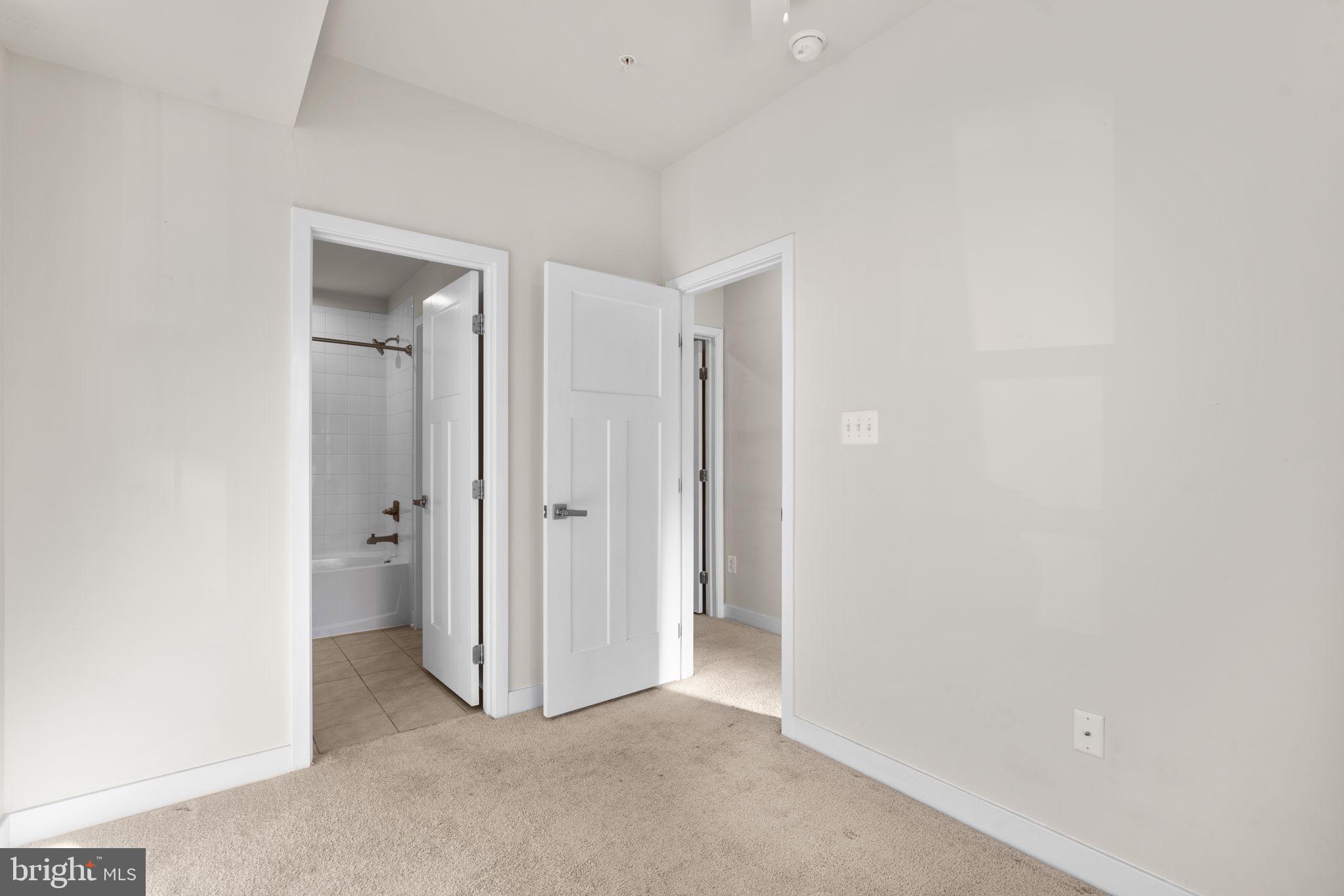 CREEKSIDE VILLAGE AT TANYARD SPRINGS - Residential