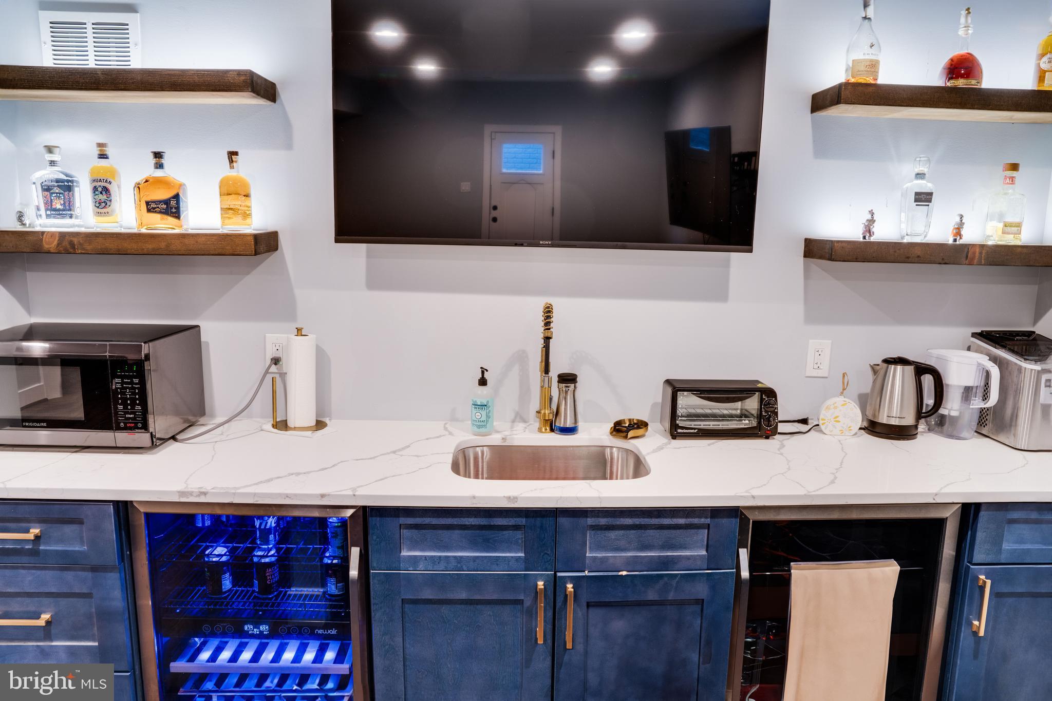 COLESVILLE OUTSIDE - Residential Lease