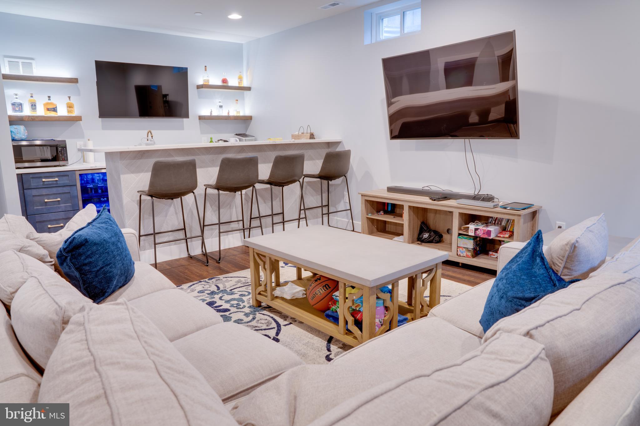 COLESVILLE OUTSIDE - Residential Lease