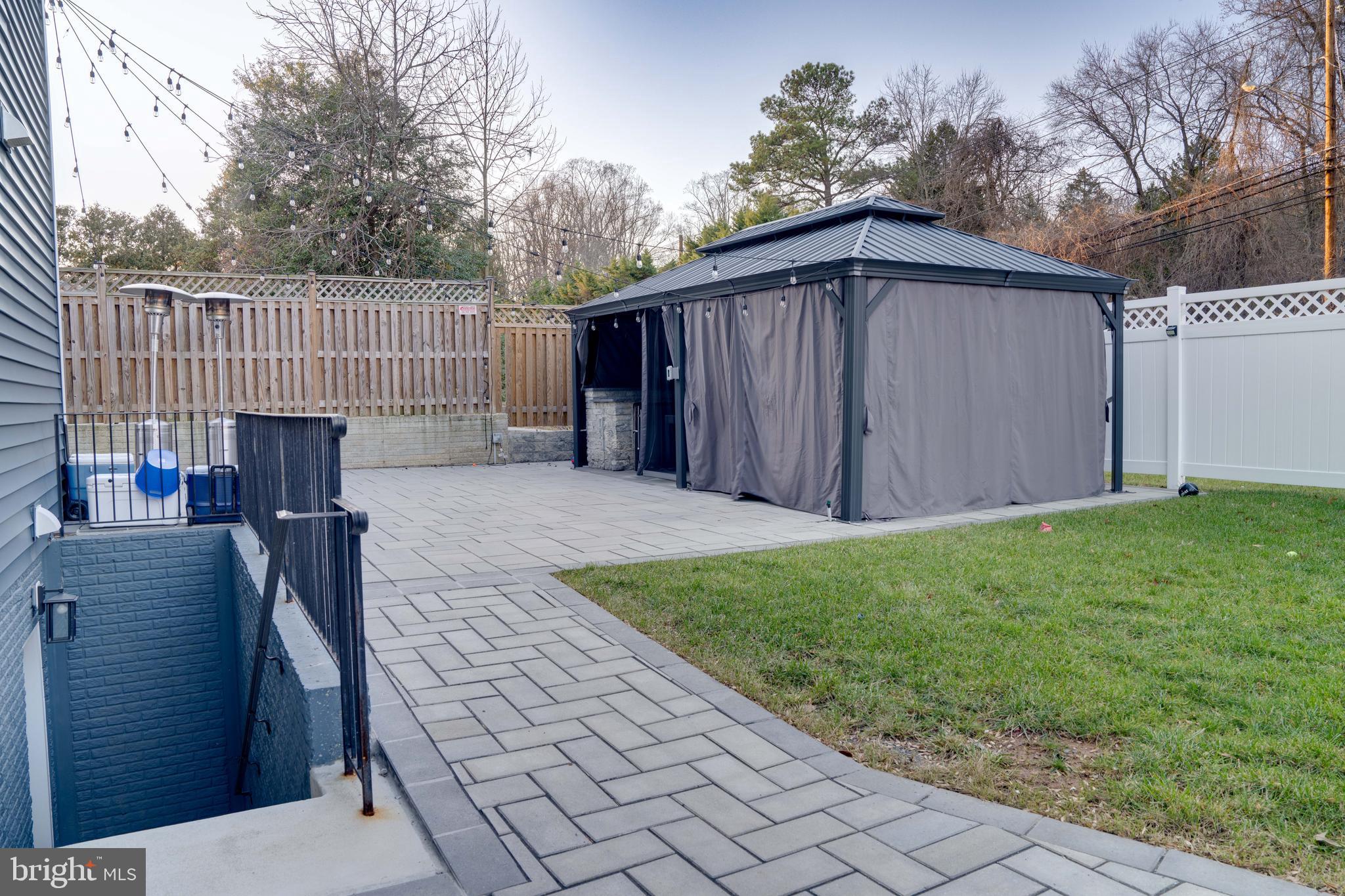 COLESVILLE OUTSIDE - Residential Lease