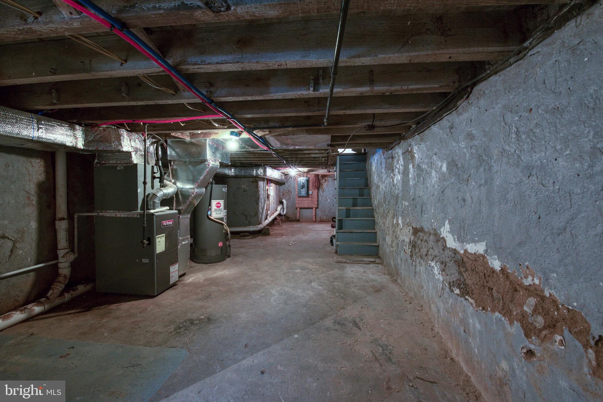 WEST OAK LANE - Residential