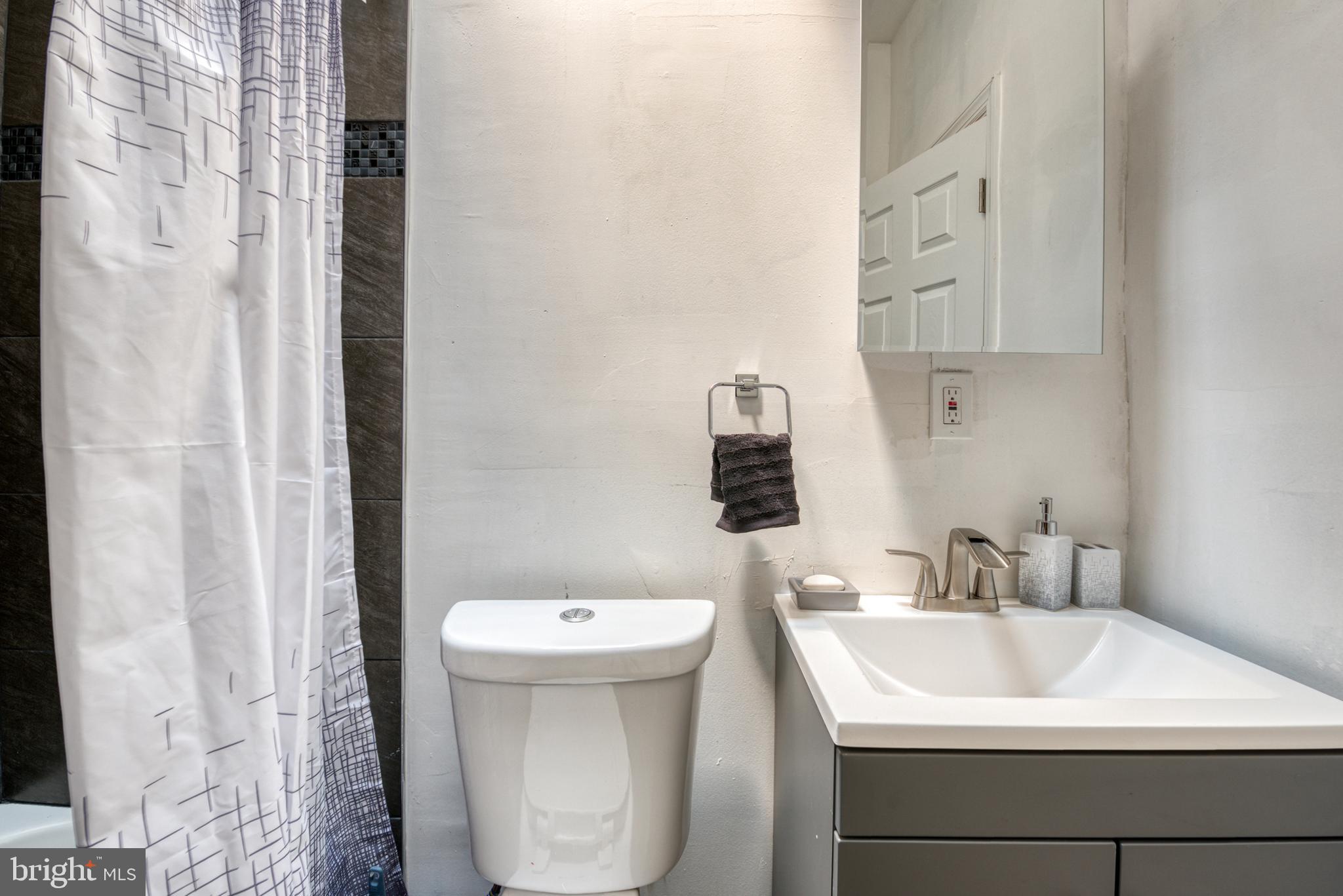 WEST OAK LANE - Residential