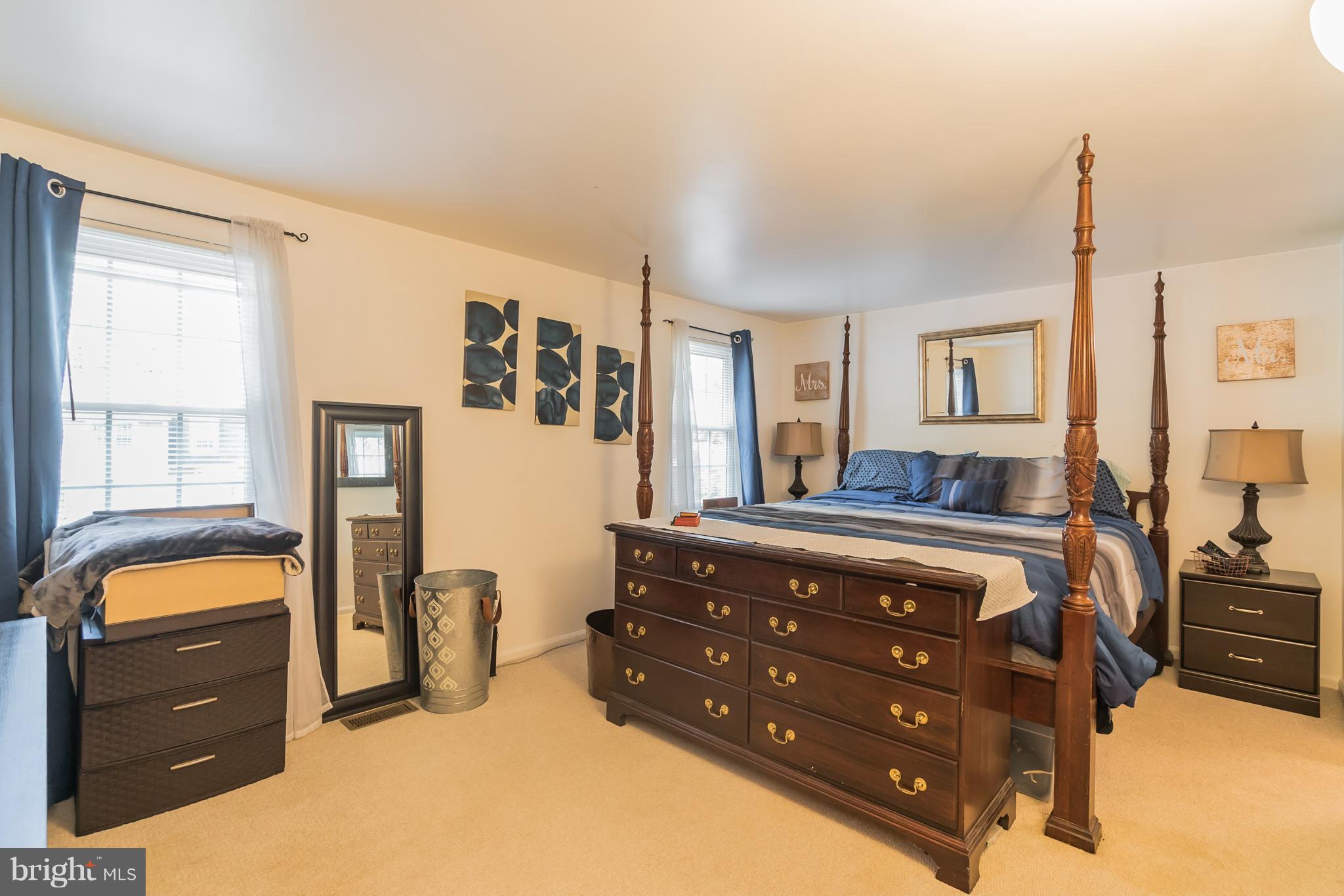 BURKE CENTRE - Residential