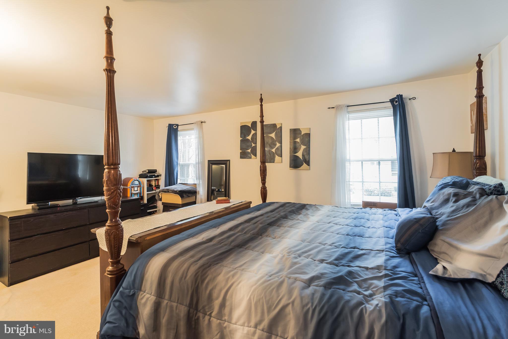 BURKE CENTRE - Residential