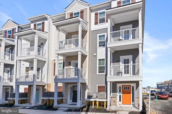 14304 SINEPUXENT AVE, OCEAN CITY, MD 21842 - Image ba05bf7fb92fa8a2374883ab9e687cca/1423059768