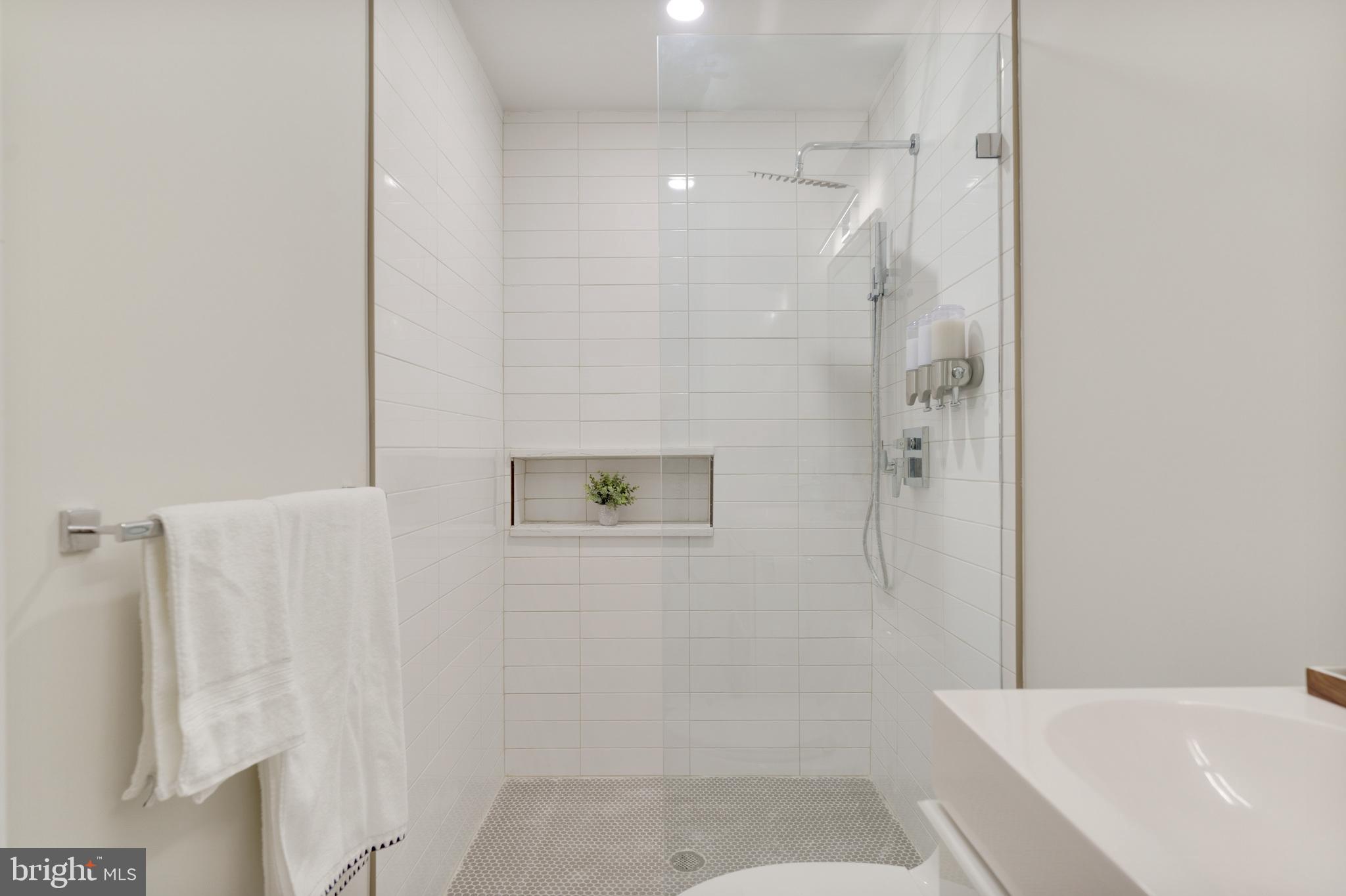 FRANCISVILLE - Residential Lease