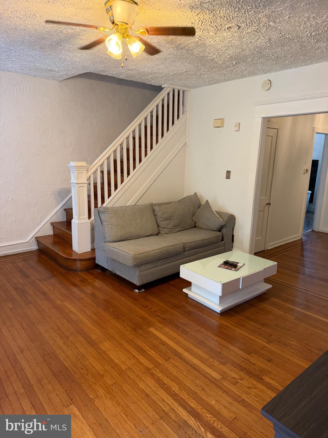 4620 WOODLAND AVENUE