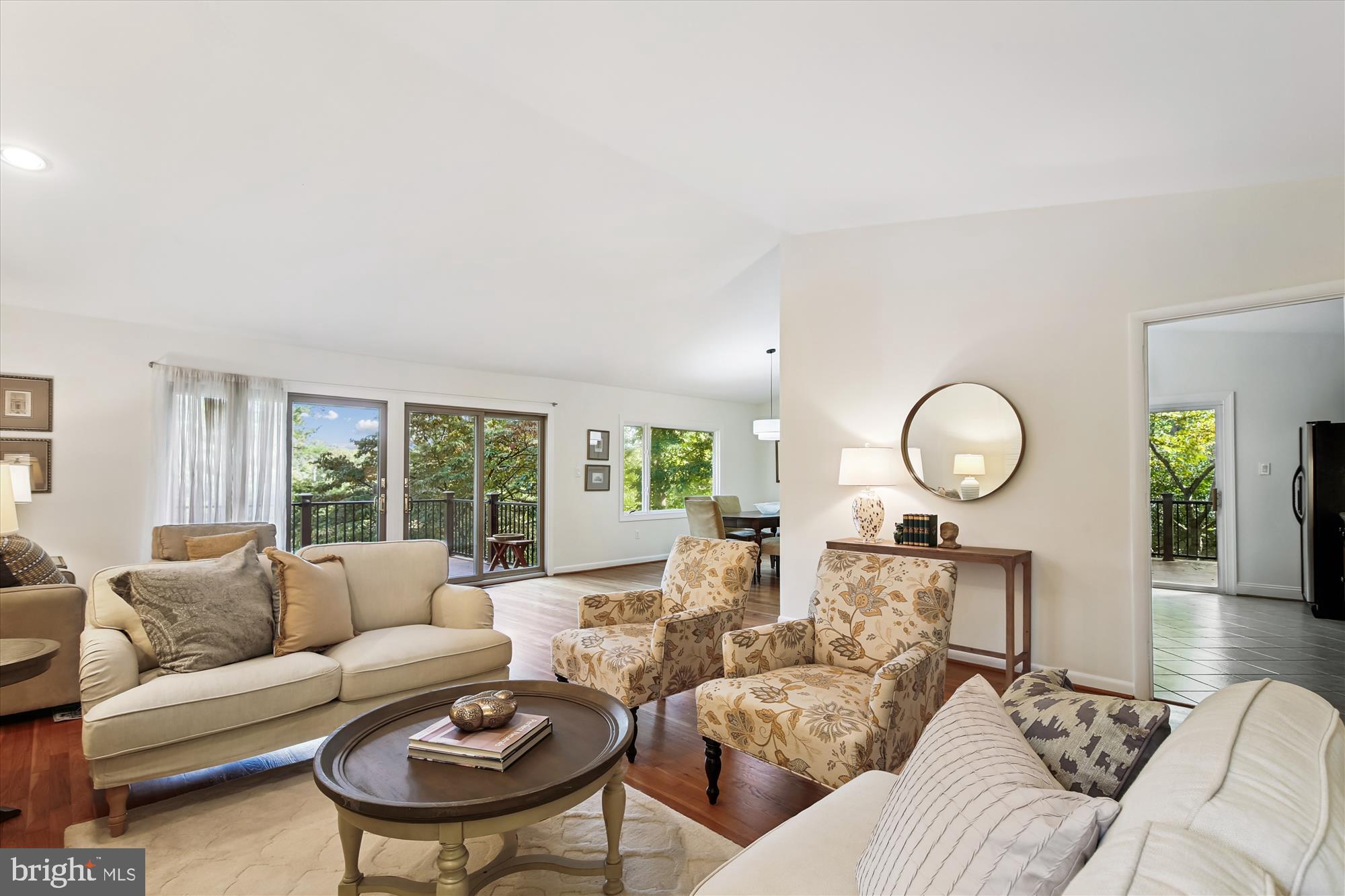 RESTON - Residential