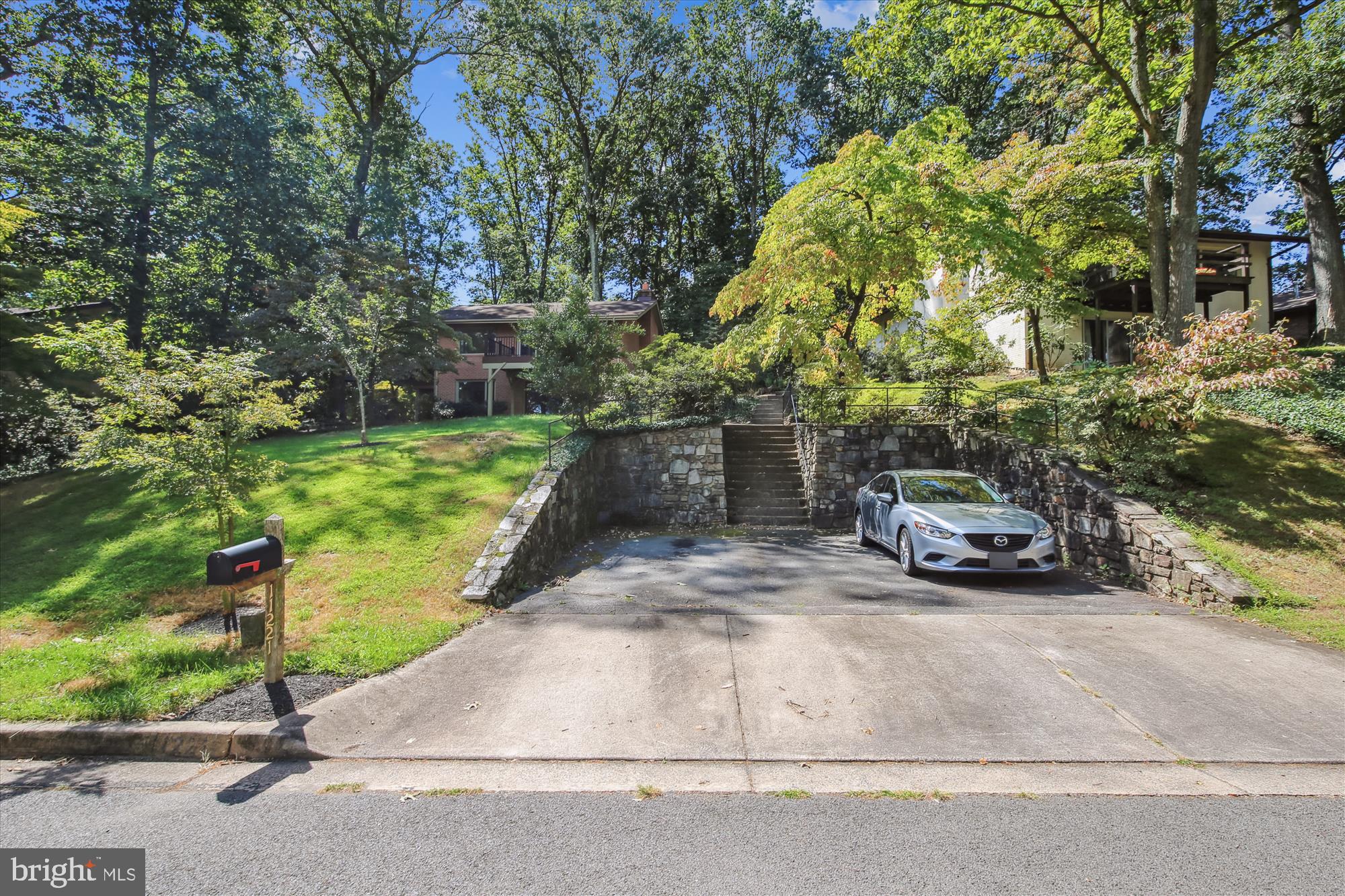 RESTON - Residential