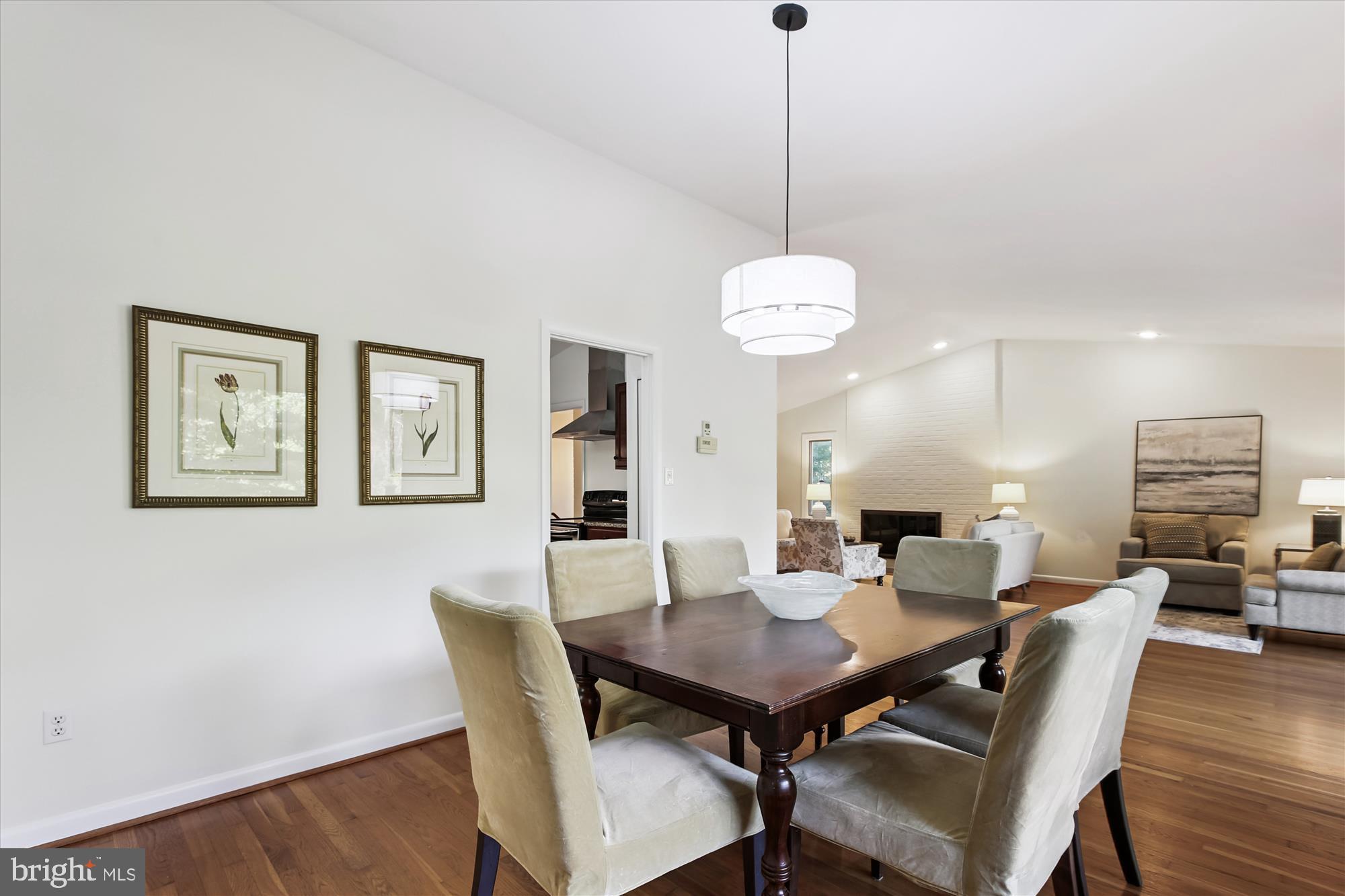 RESTON - Residential