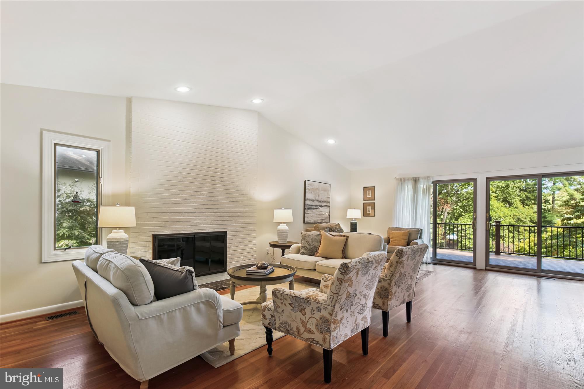 RESTON - Residential