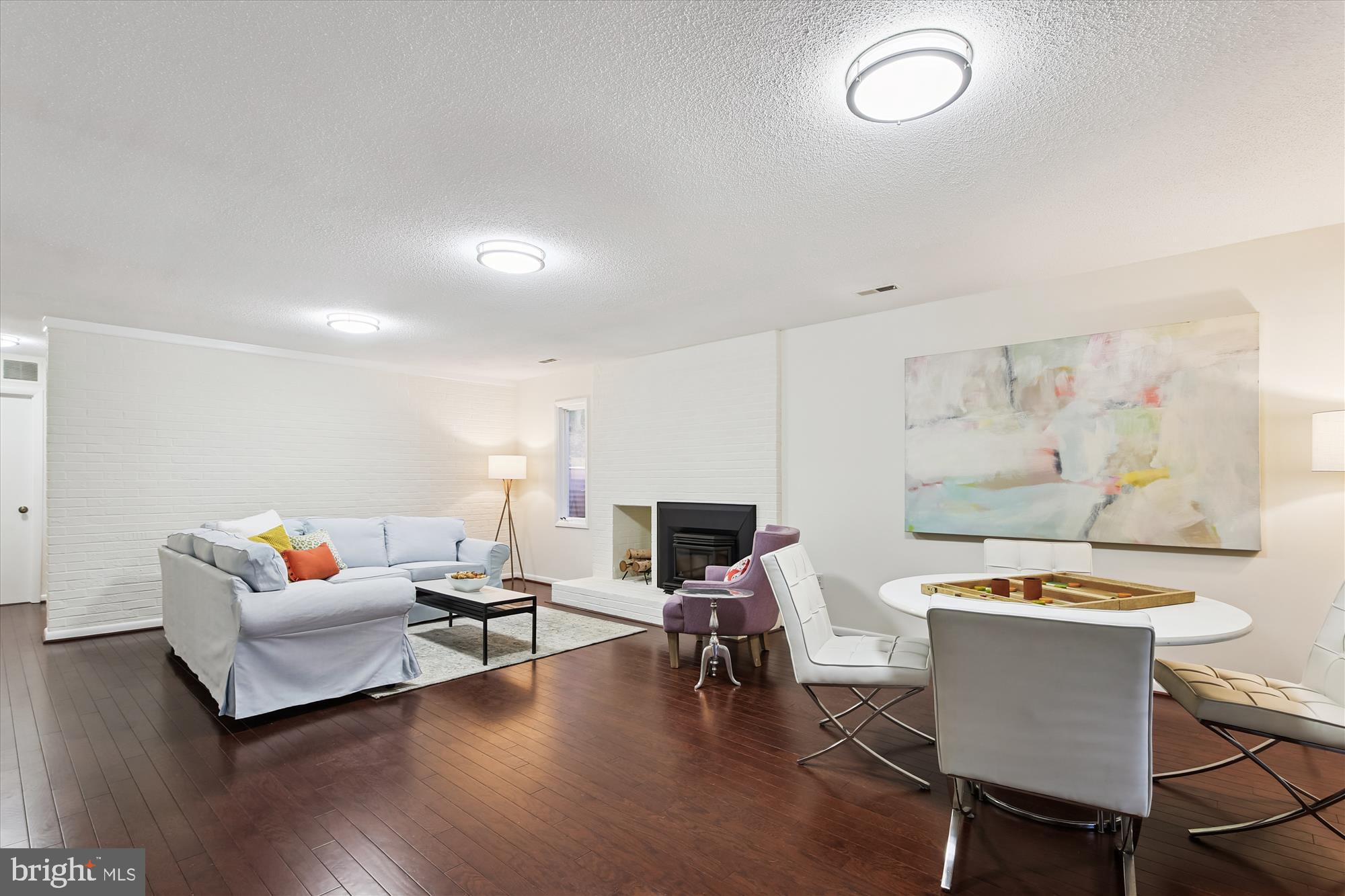 RESTON - Residential