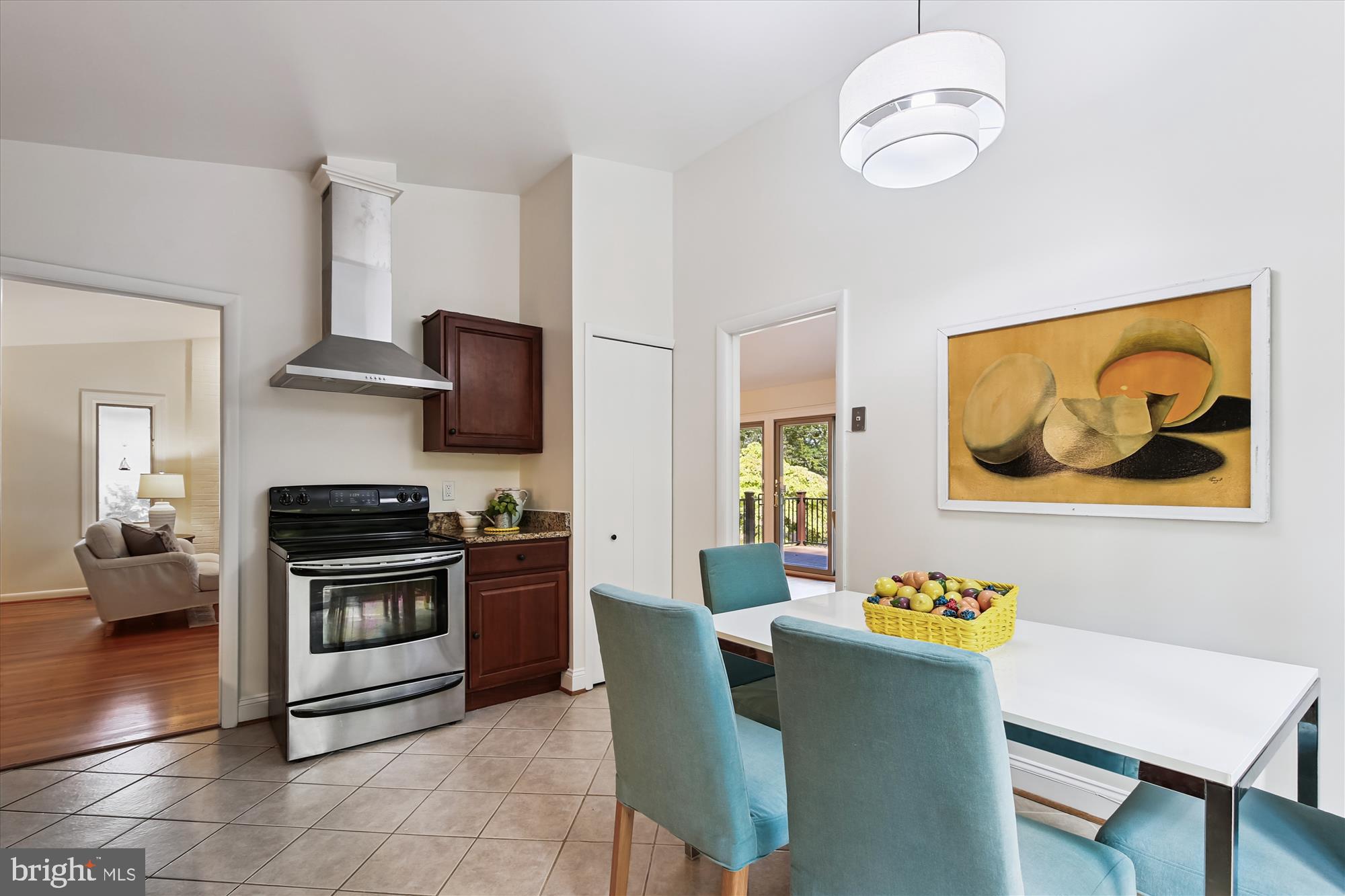 RESTON - Residential