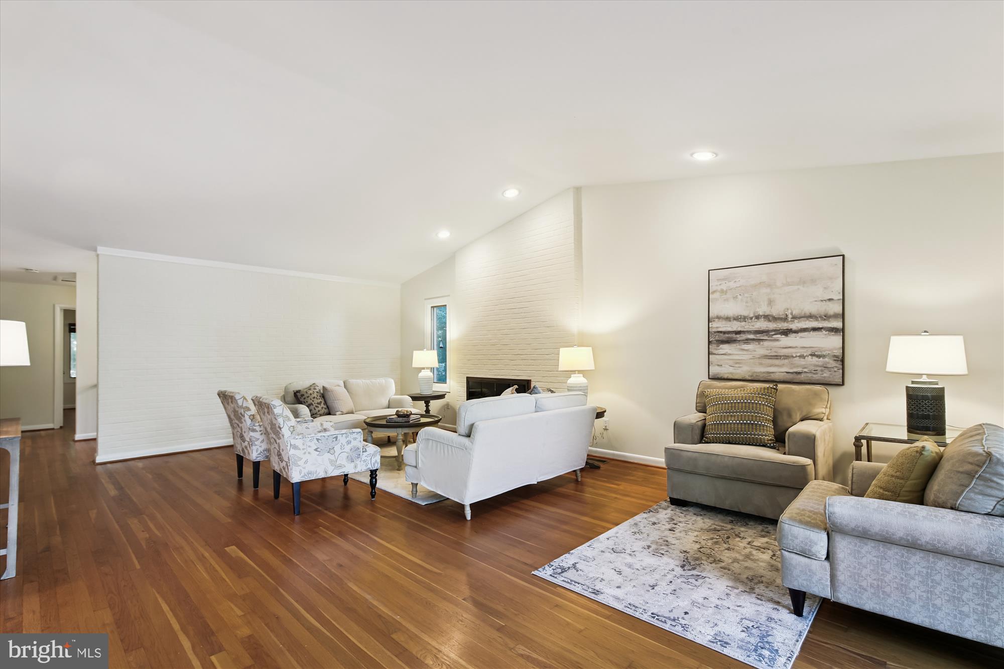 RESTON - Residential