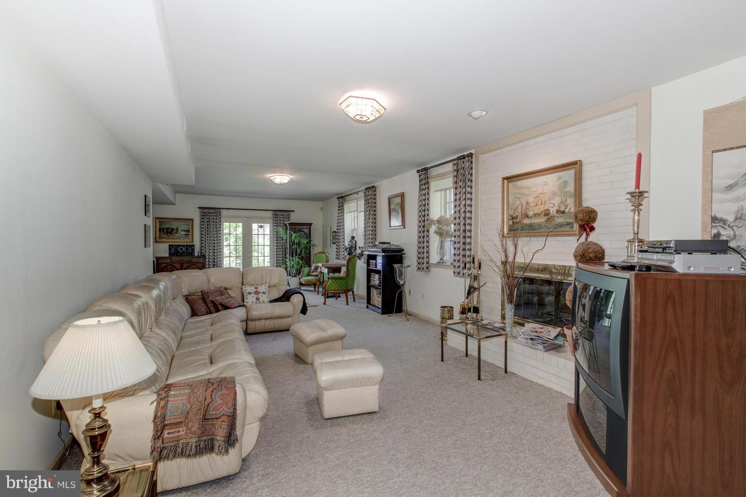 CEDARS OF MC LEAN - Residential