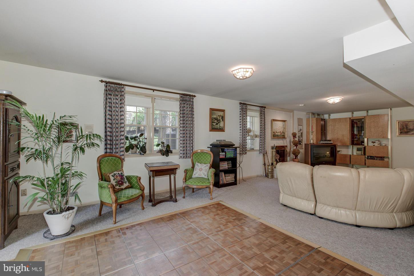 CEDARS OF MC LEAN - Residential