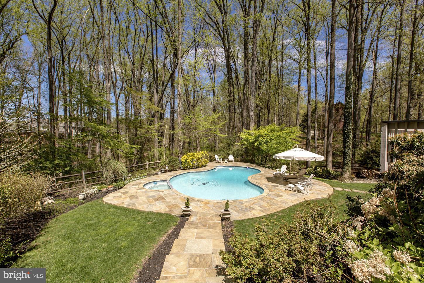 CEDARS OF MC LEAN - Residential