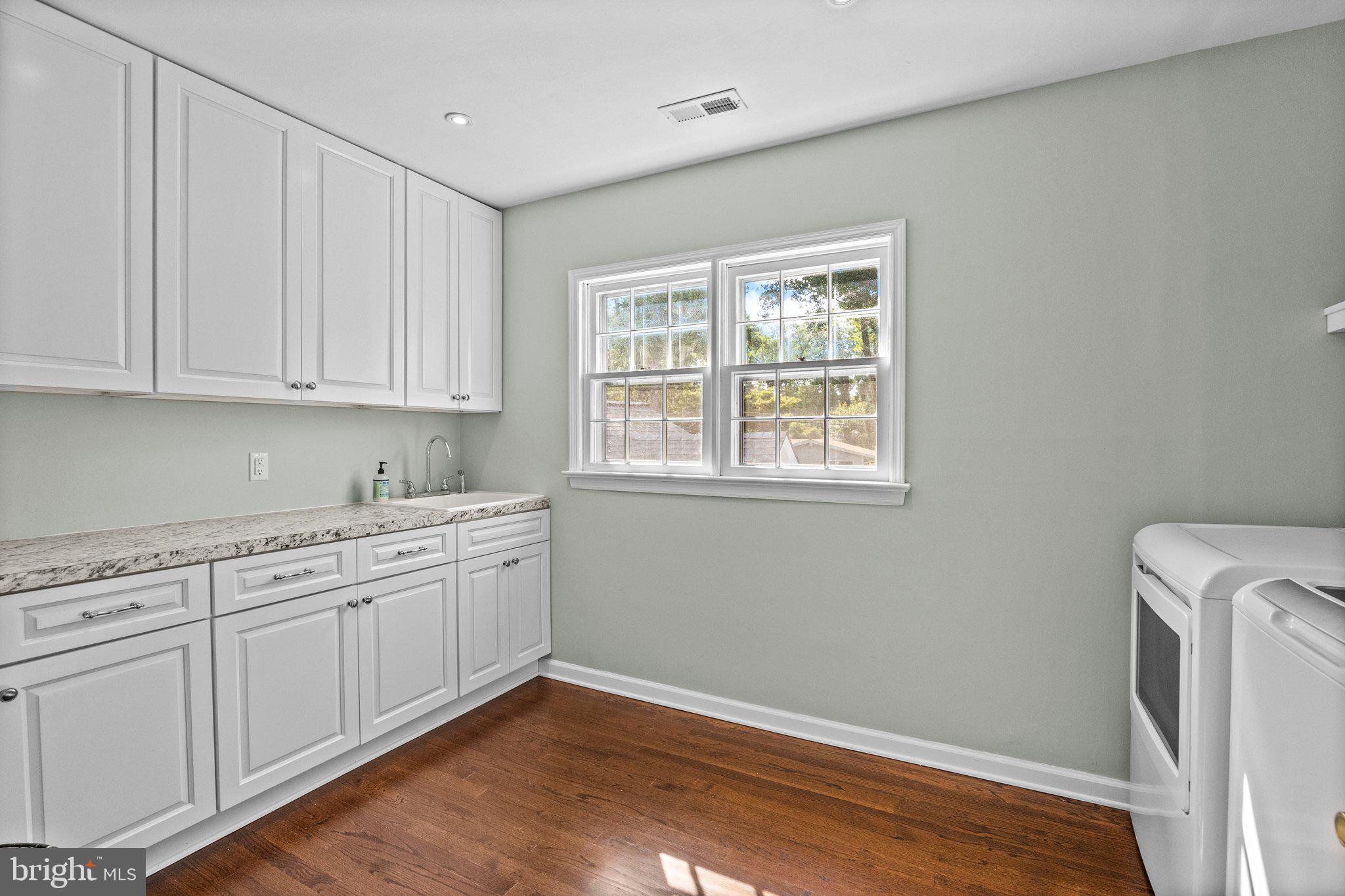 WYNNEWOOD - Residential