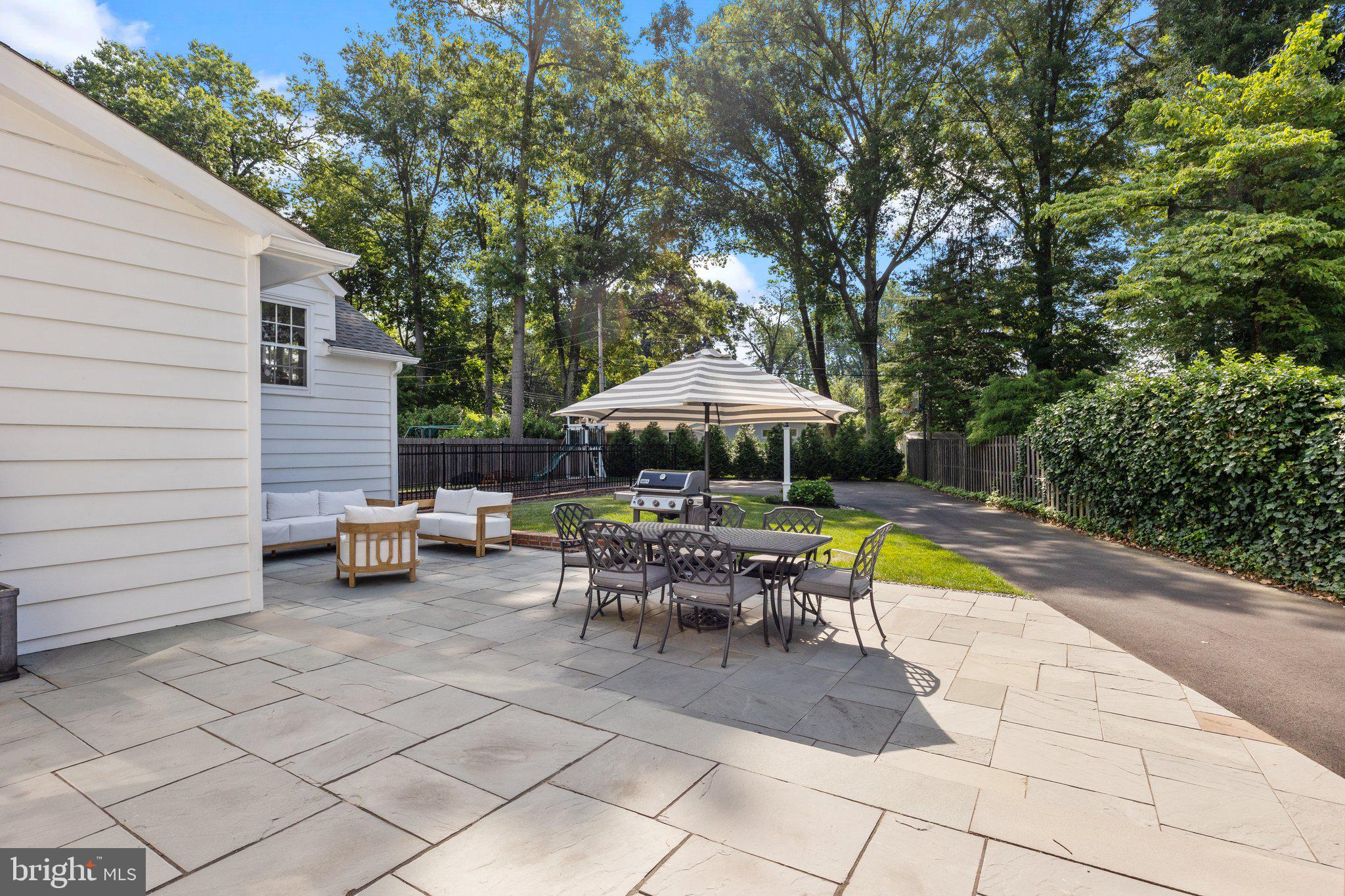 WYNNEWOOD - Residential