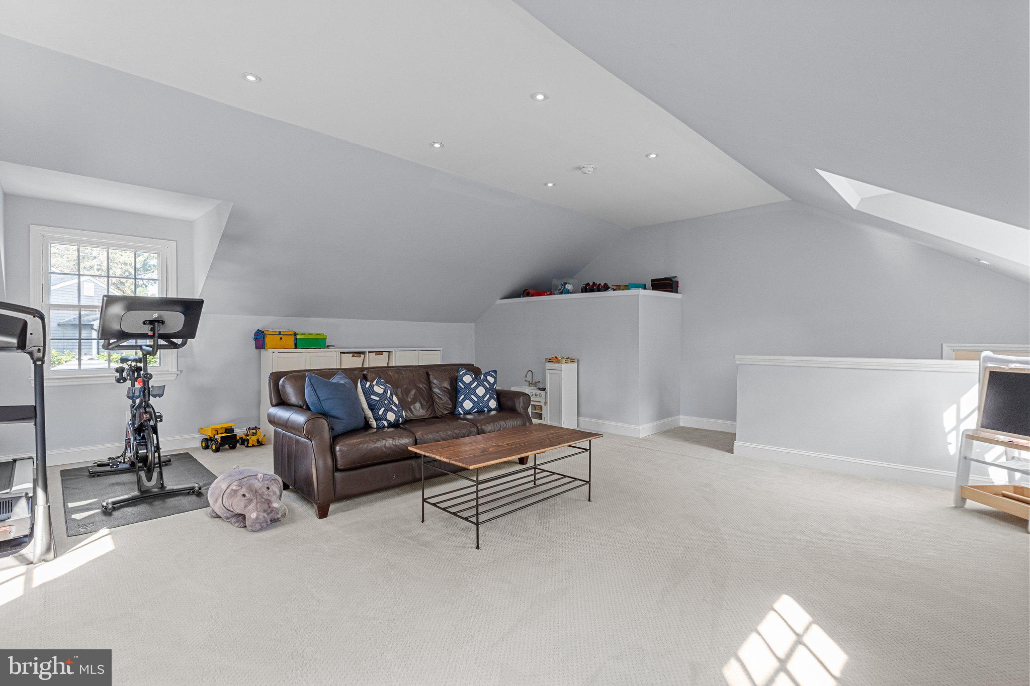 WYNNEWOOD - Residential