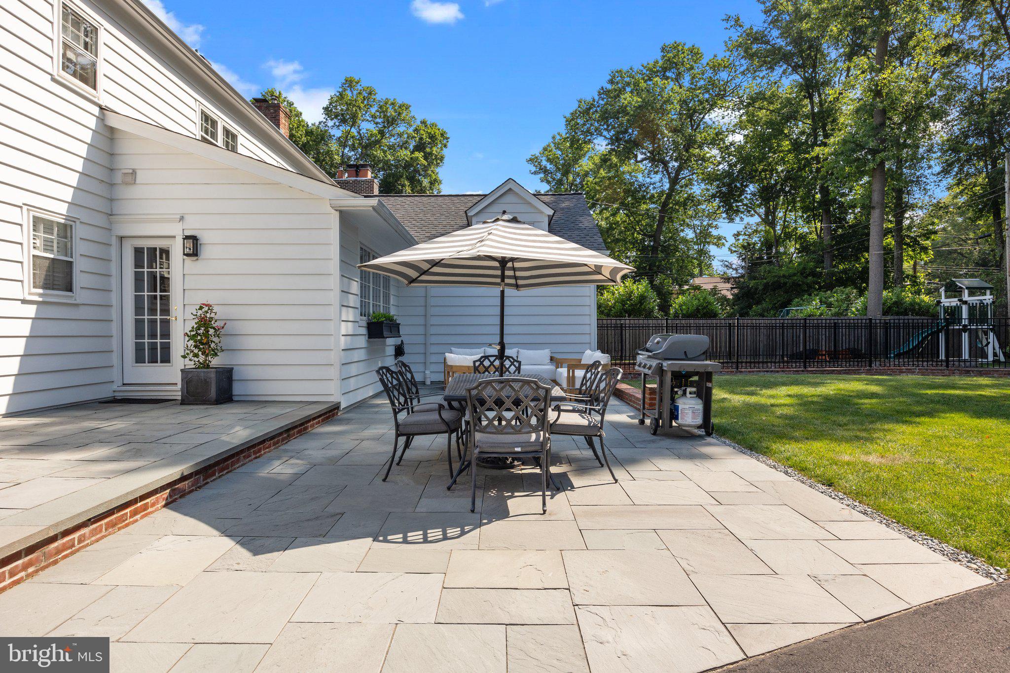 WYNNEWOOD - Residential