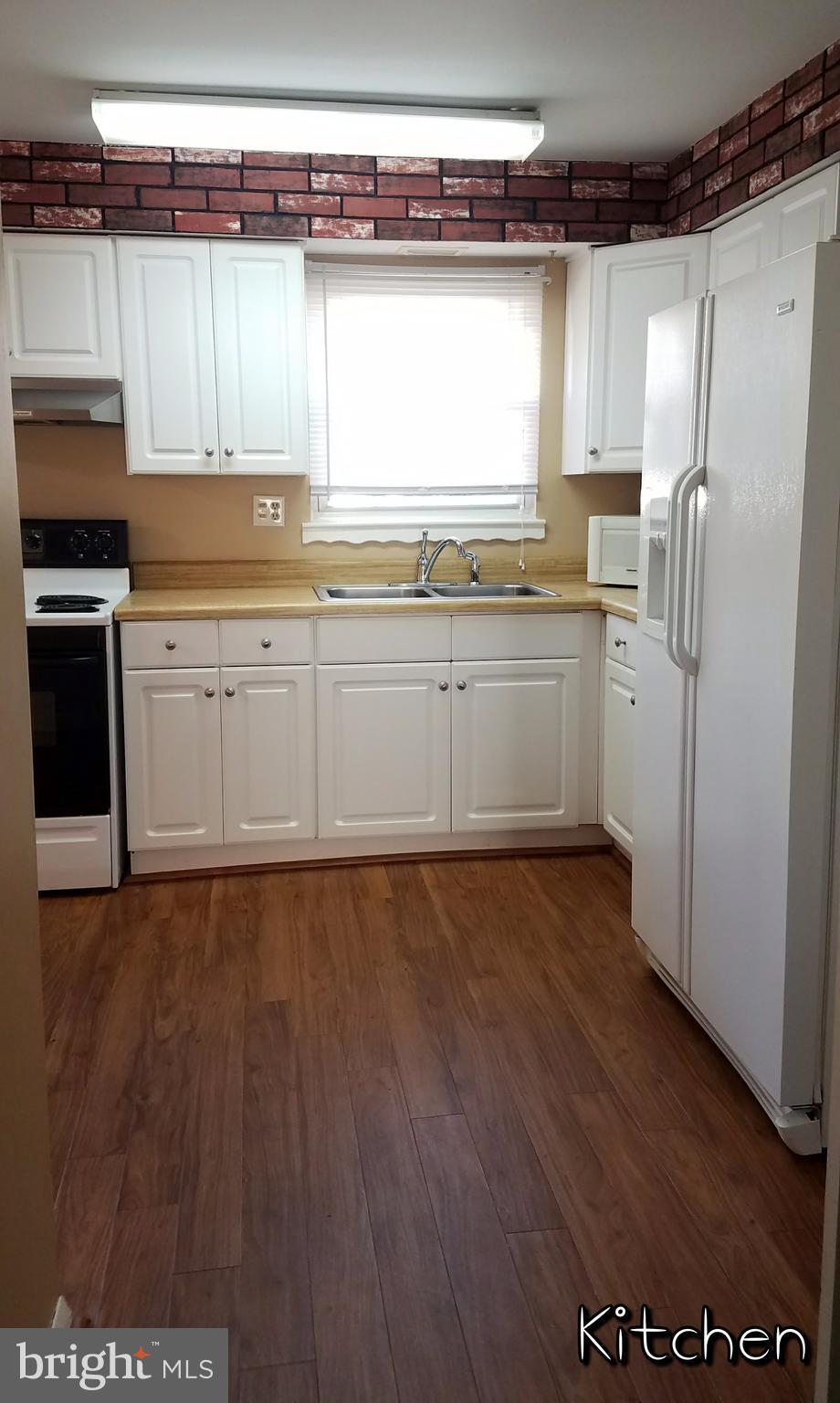 COHANSEY COURTS - Residential Lease