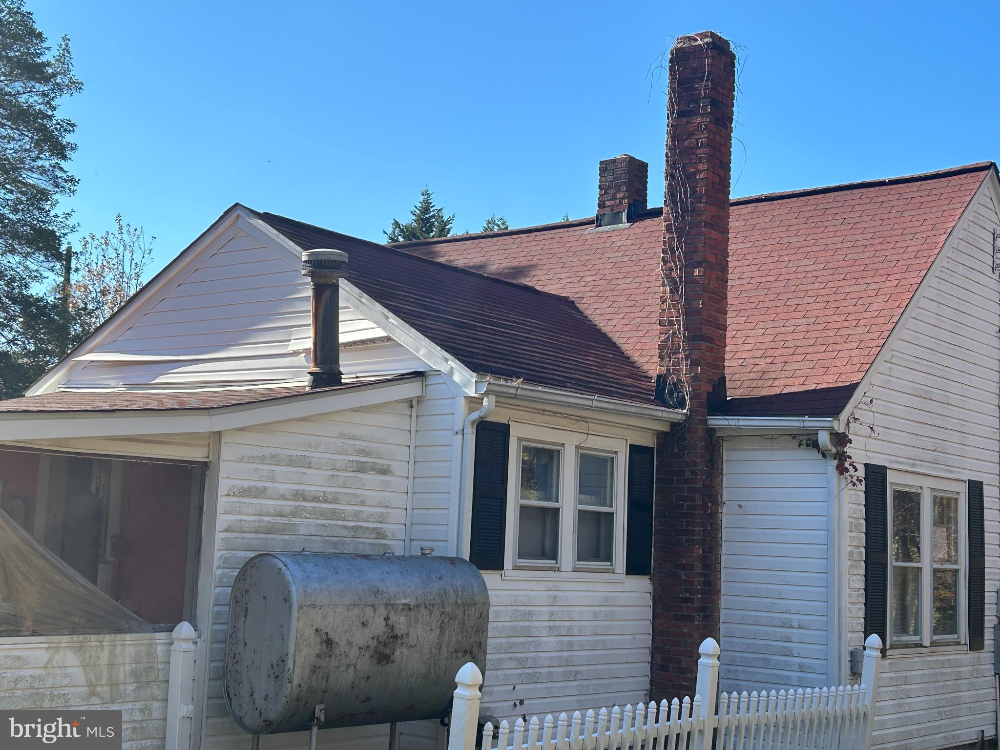 22381 COOPER LANE