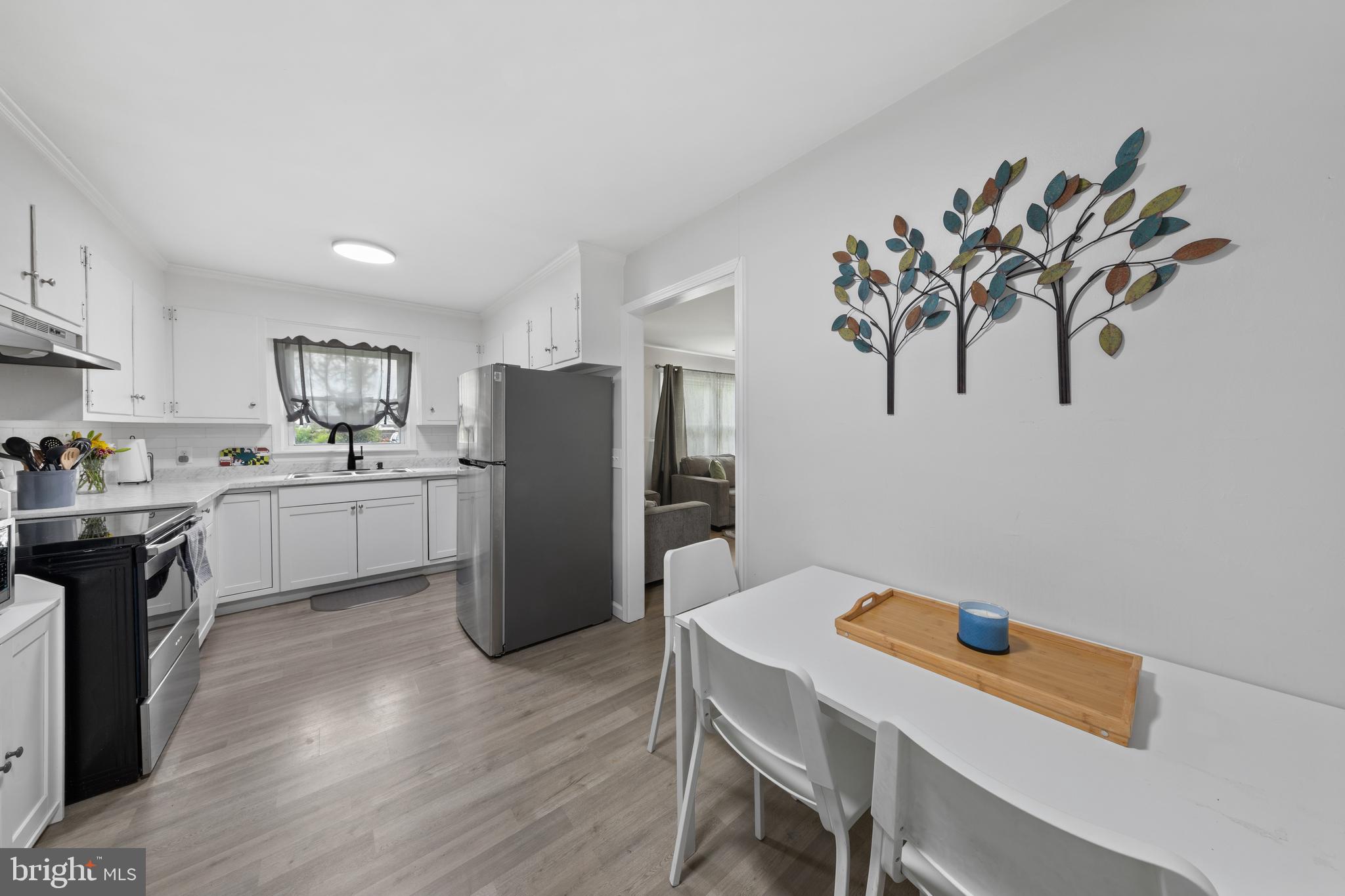 EDGEWOOD PARK - Residential