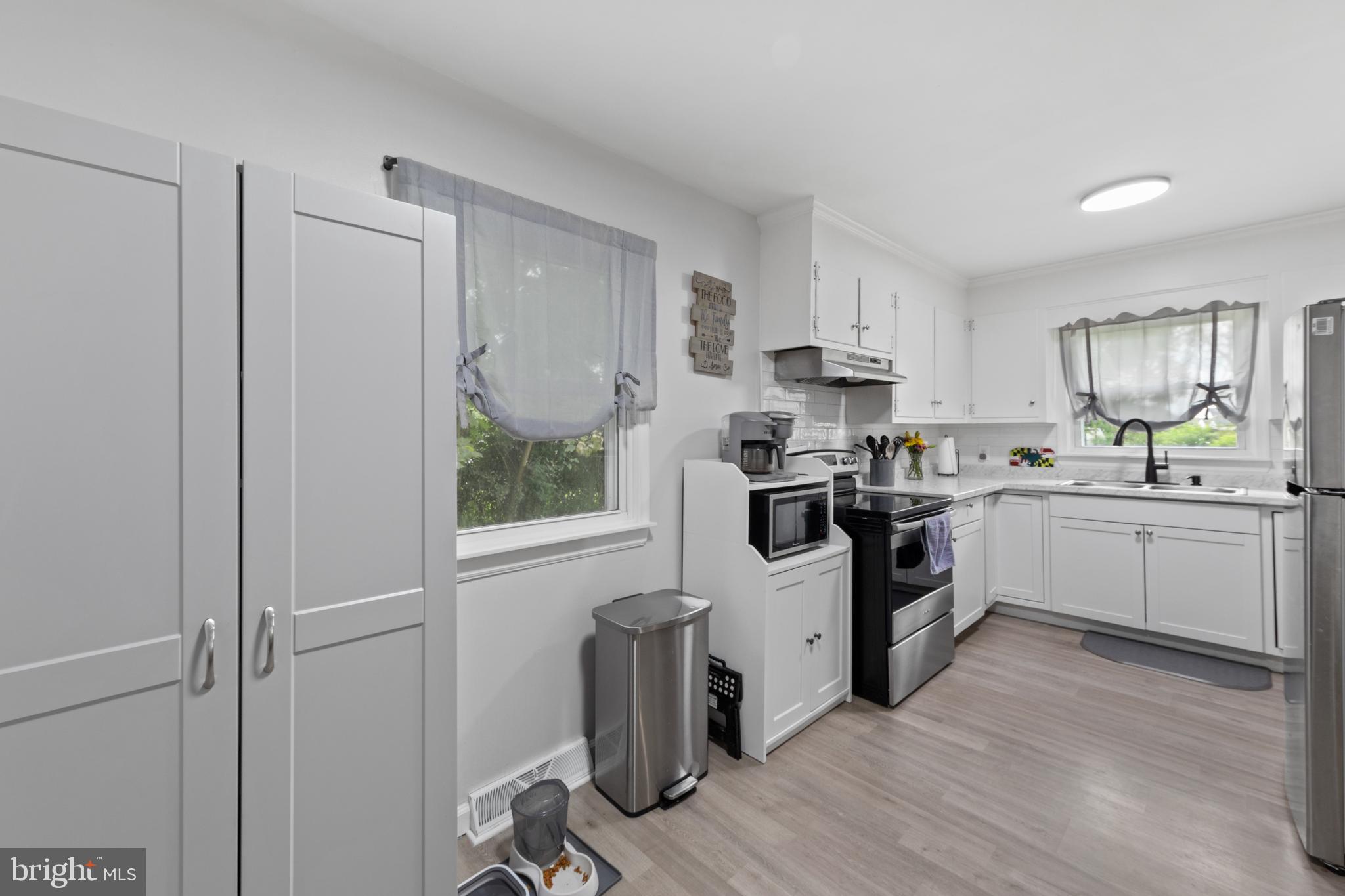 EDGEWOOD PARK - Residential