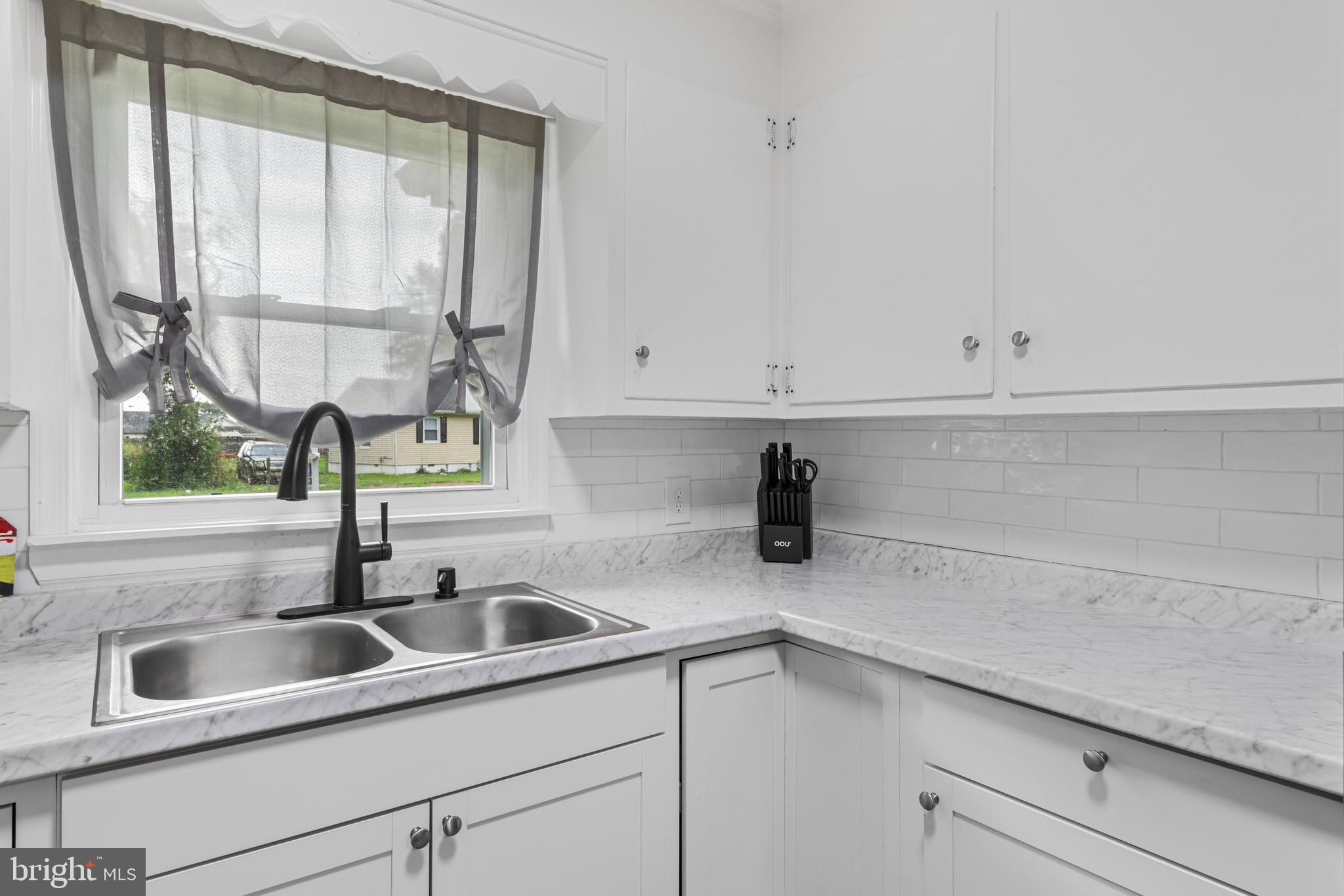 EDGEWOOD PARK - Residential