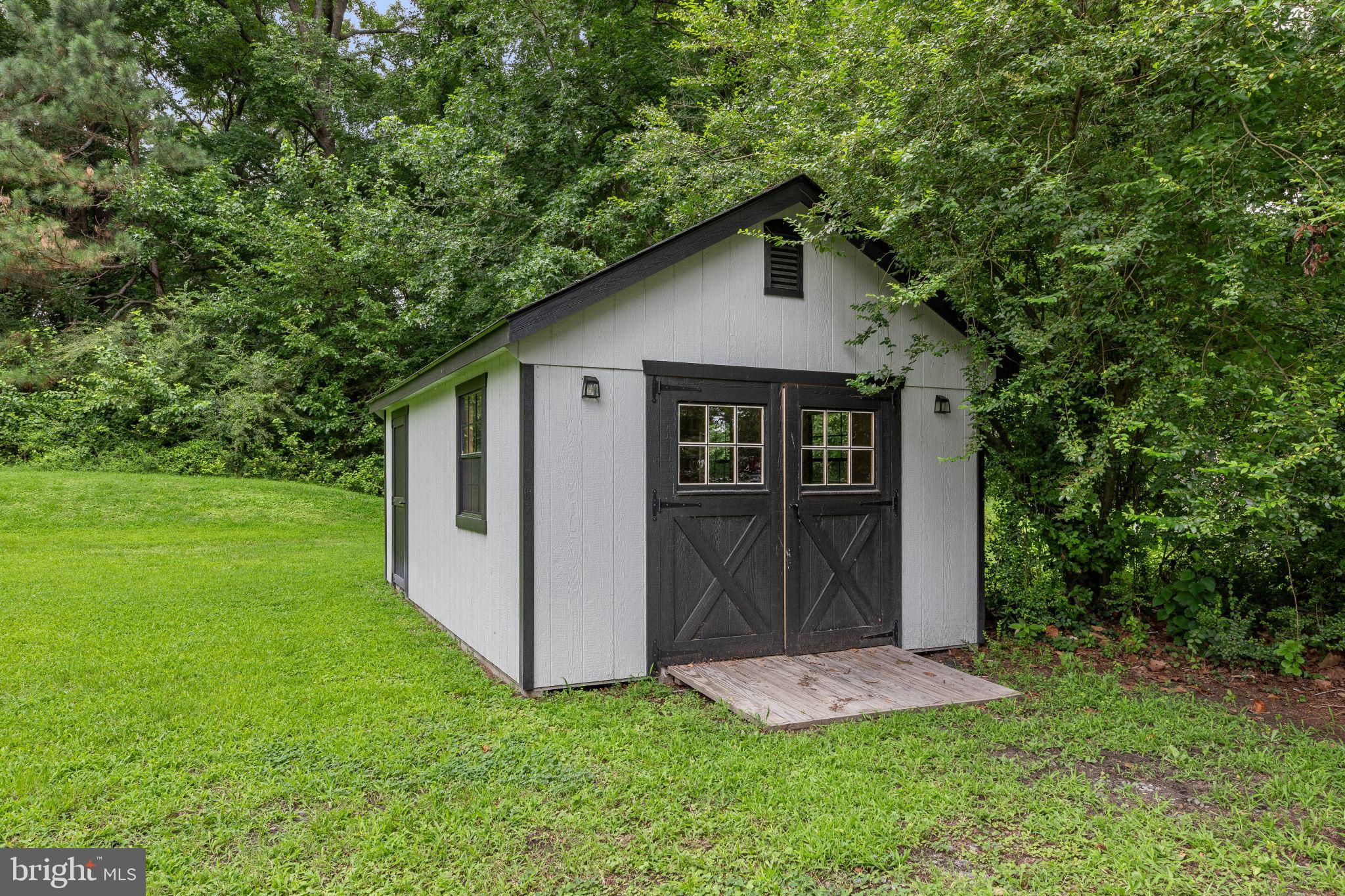 EDGEWOOD PARK - Residential