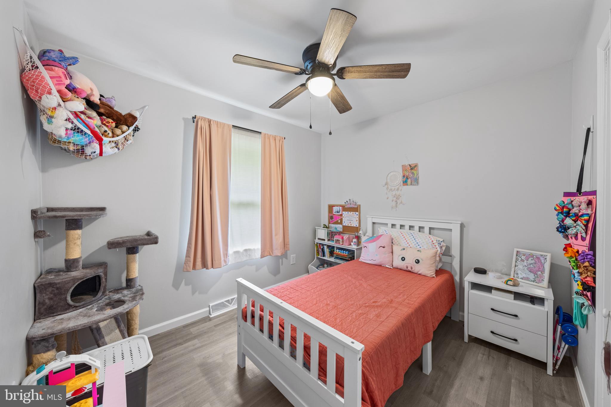 EDGEWOOD PARK - Residential